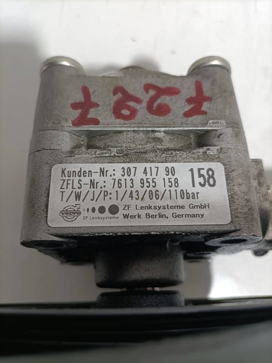 Bomba direccion VOLVO S60 BERLINA 2