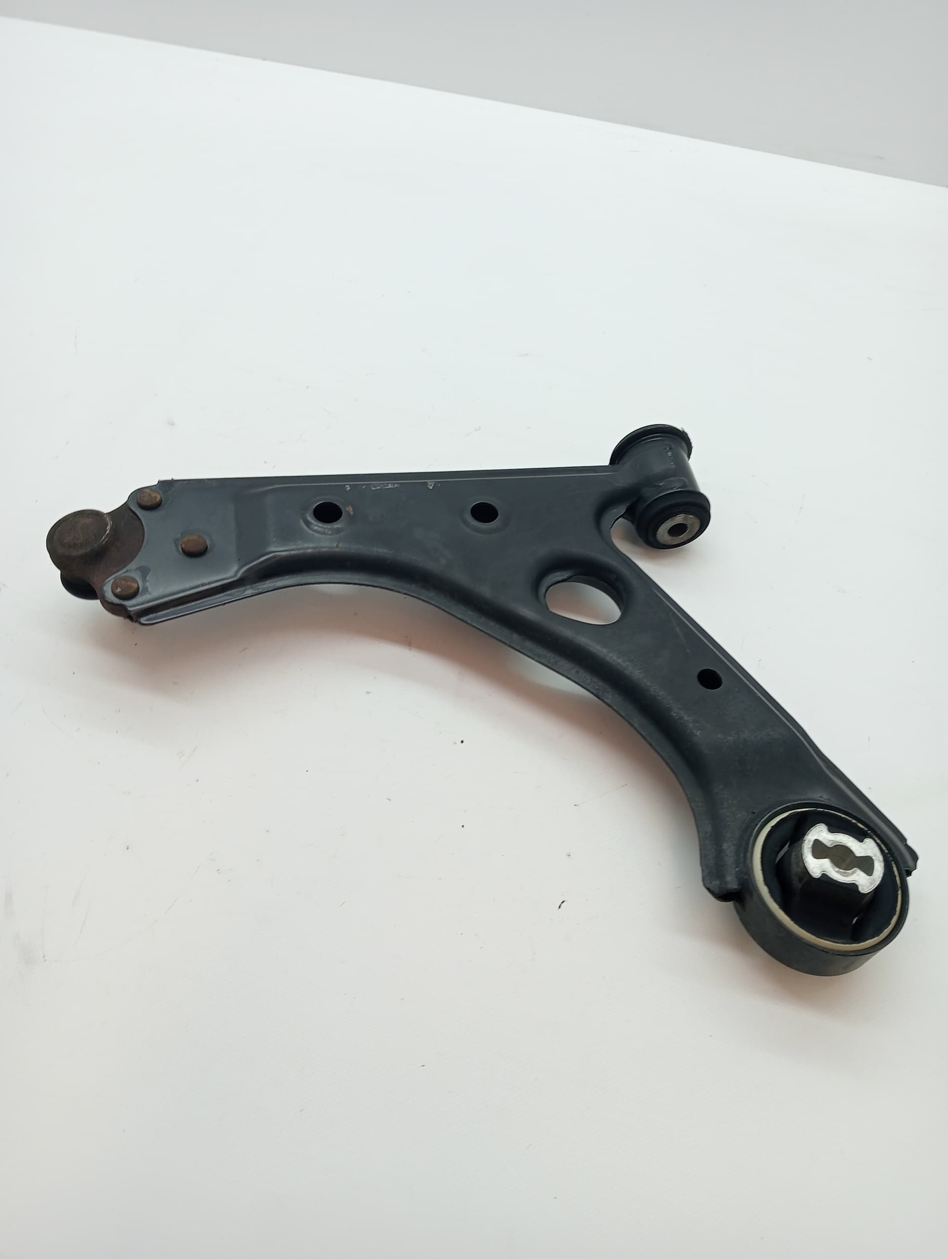 Brazo suspension inferior delantero derecho FIAT FIORINO 3