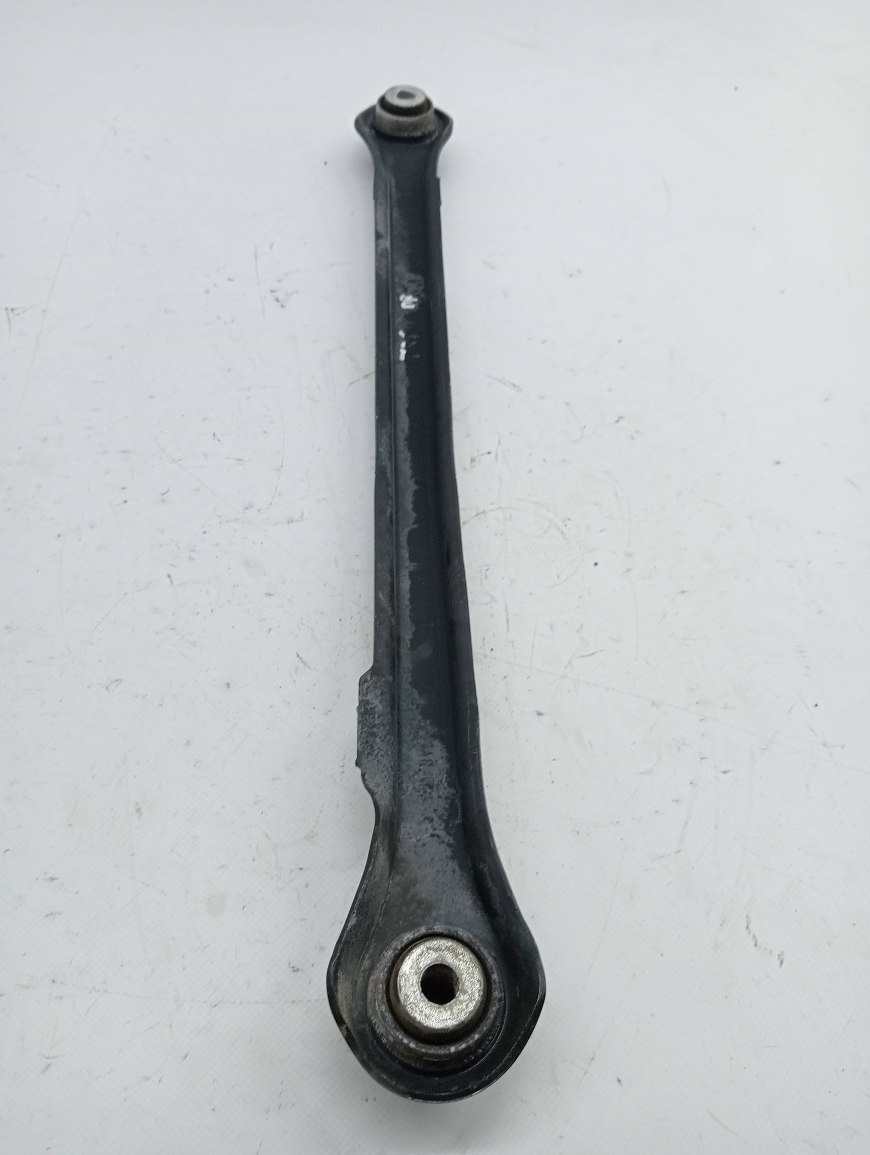Brazo suspension superior trasero derecho FIAT 500 X (334) 3