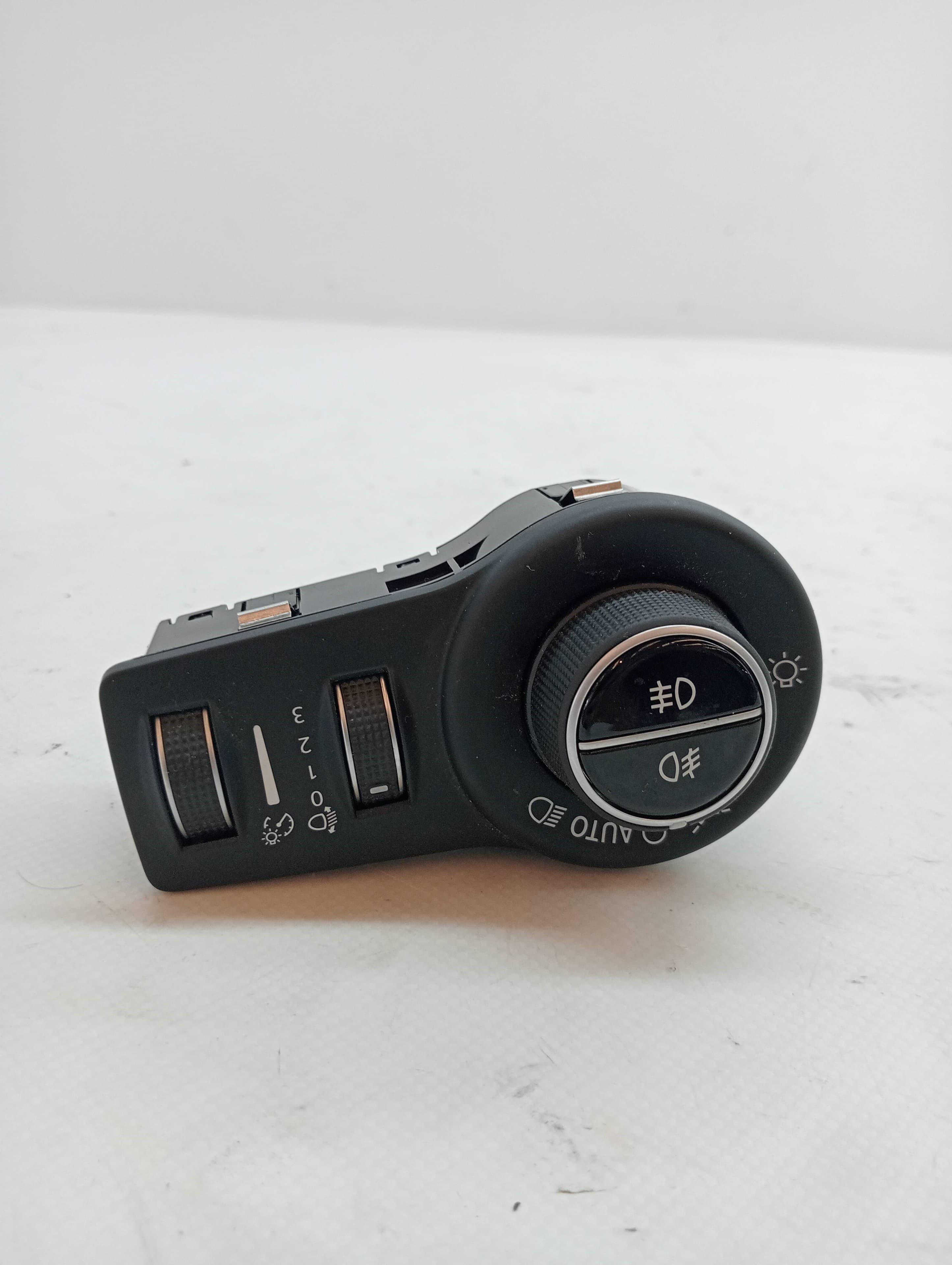 Mando luces FIAT 500 X (334)