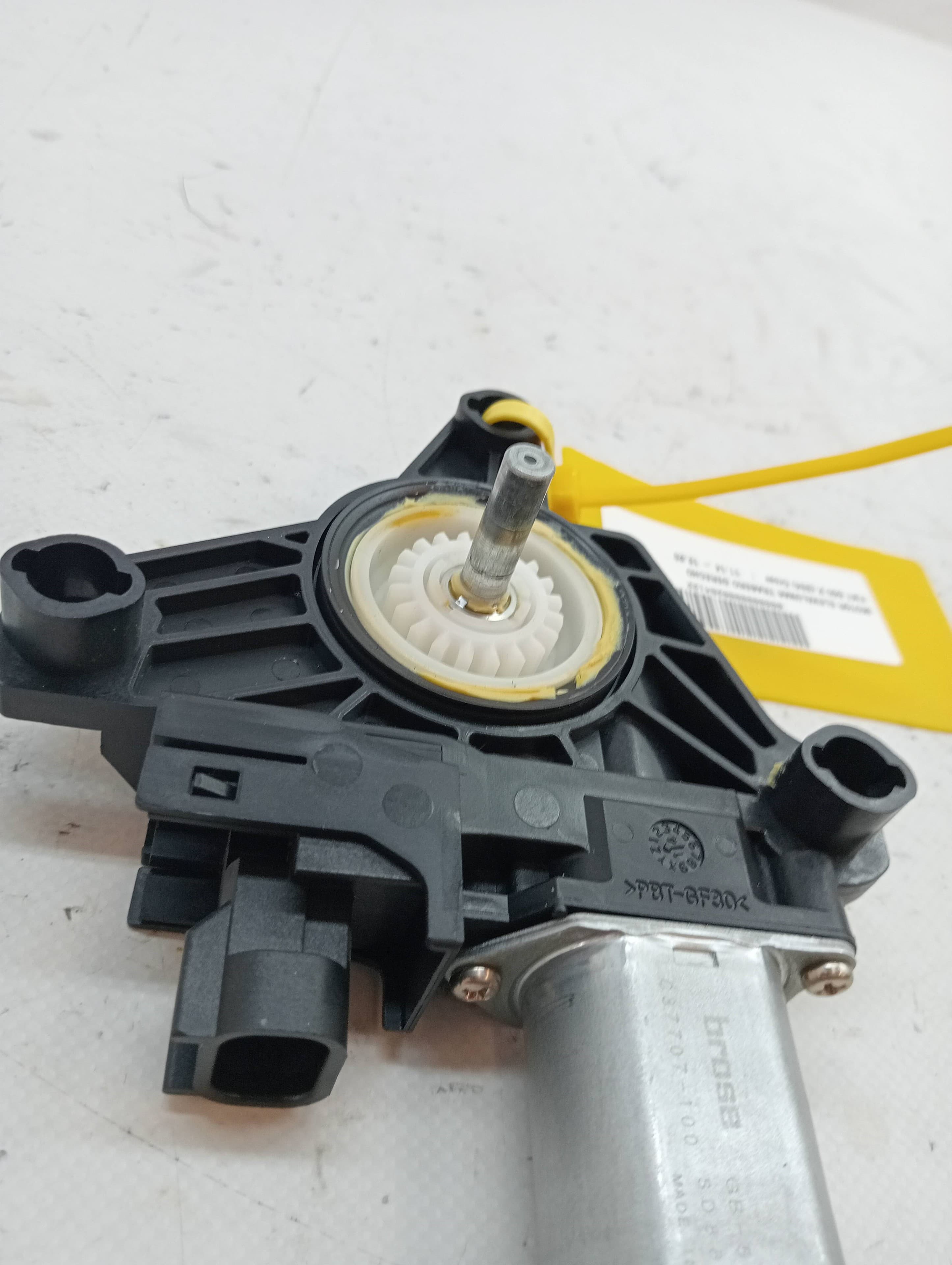 Motor elevalunas trasero derecho FIAT 500 X (334) 2