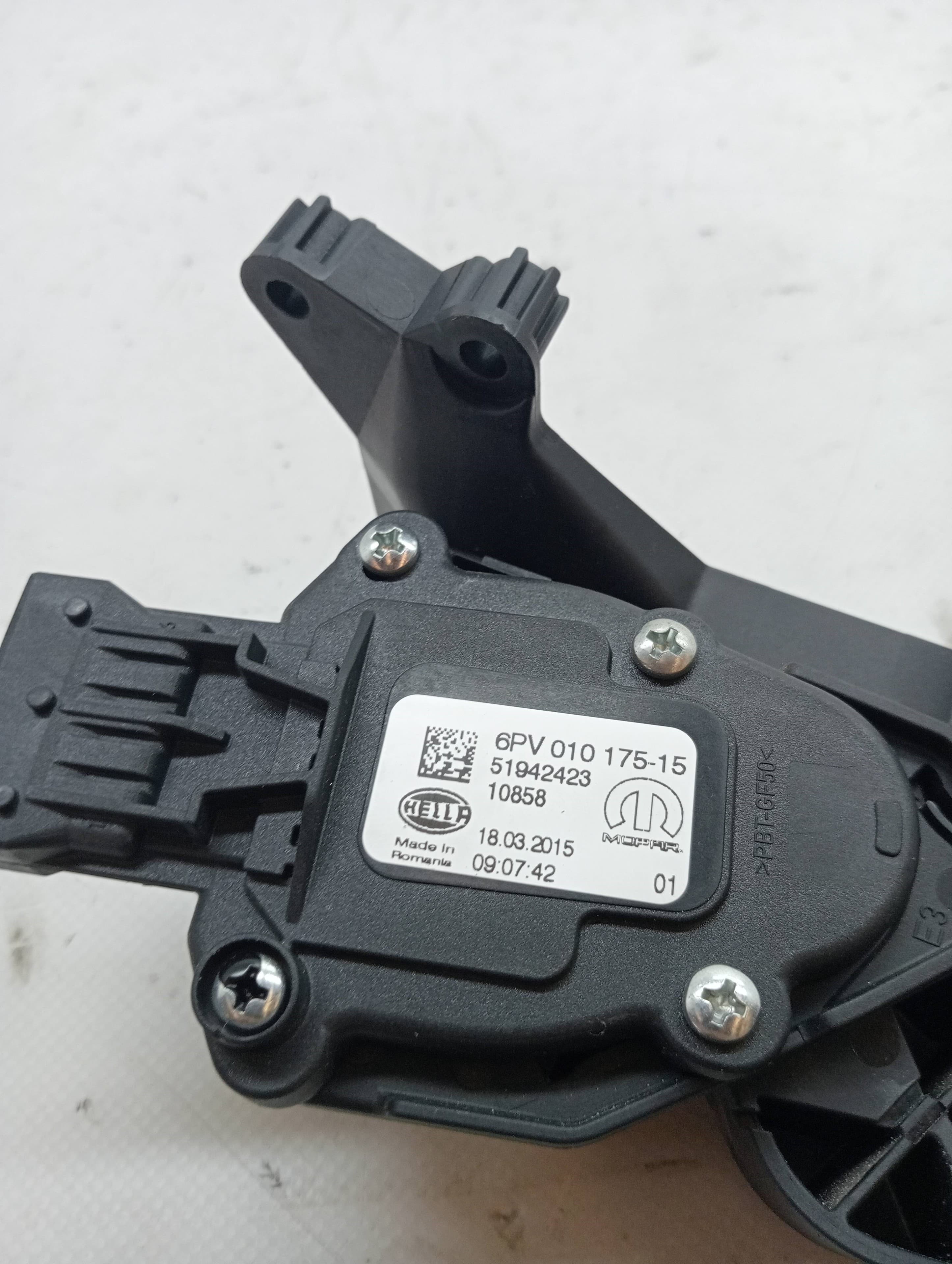 Pedal acelerador FIAT 500 X (334) 3