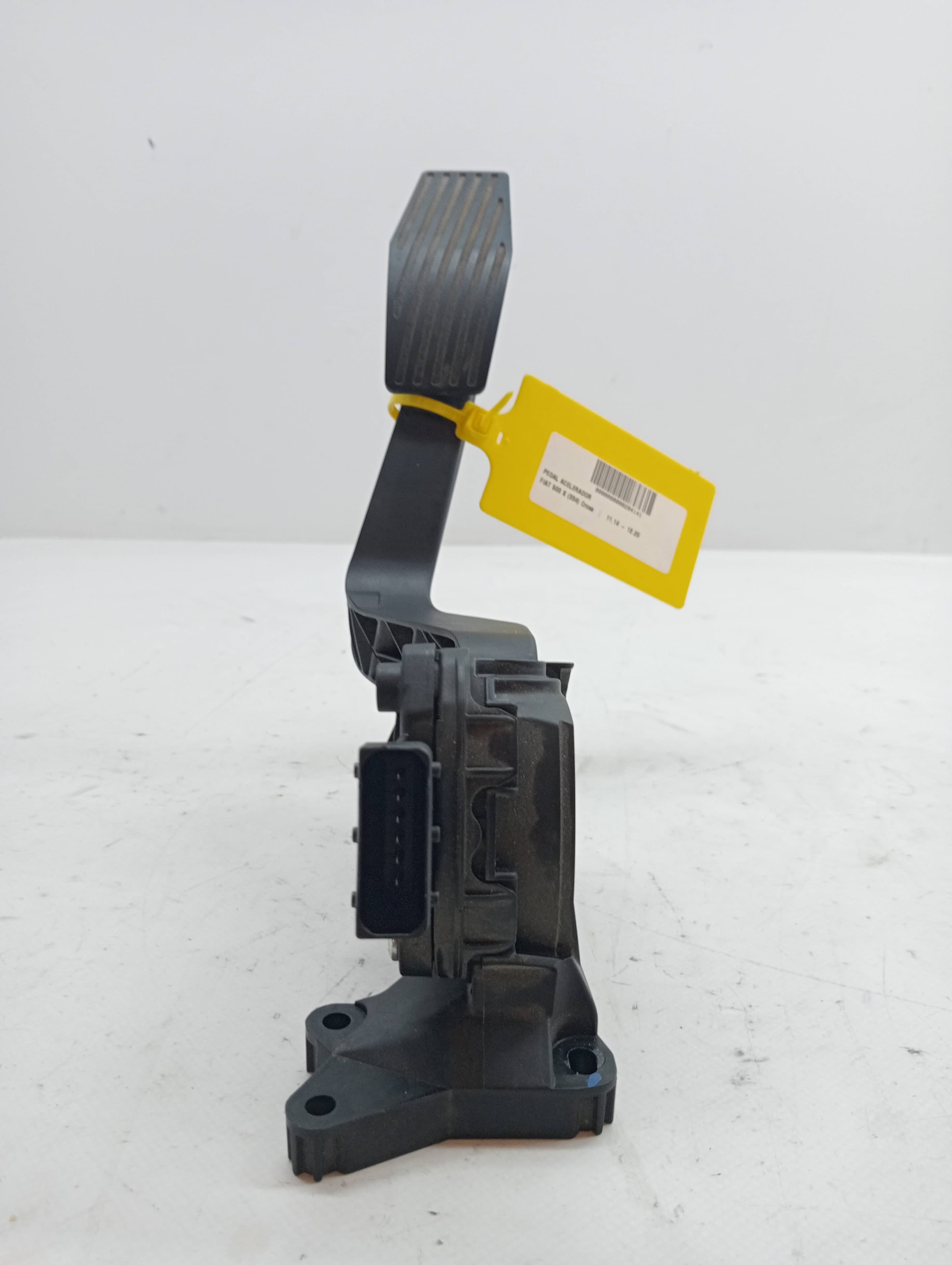 Pedal acelerador FIAT 500 X (334)