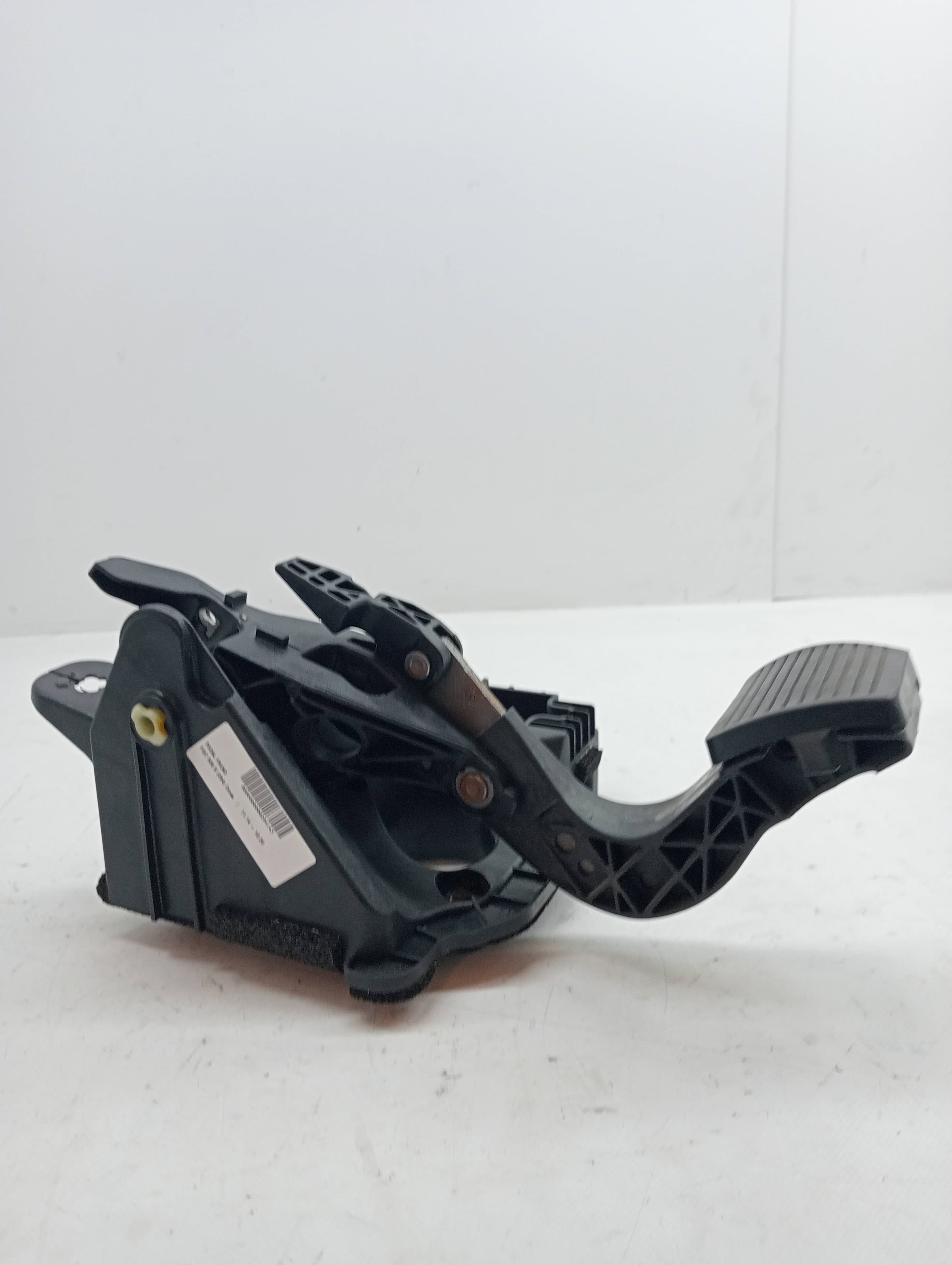 Pedal freno FIAT 500 X (334) 2