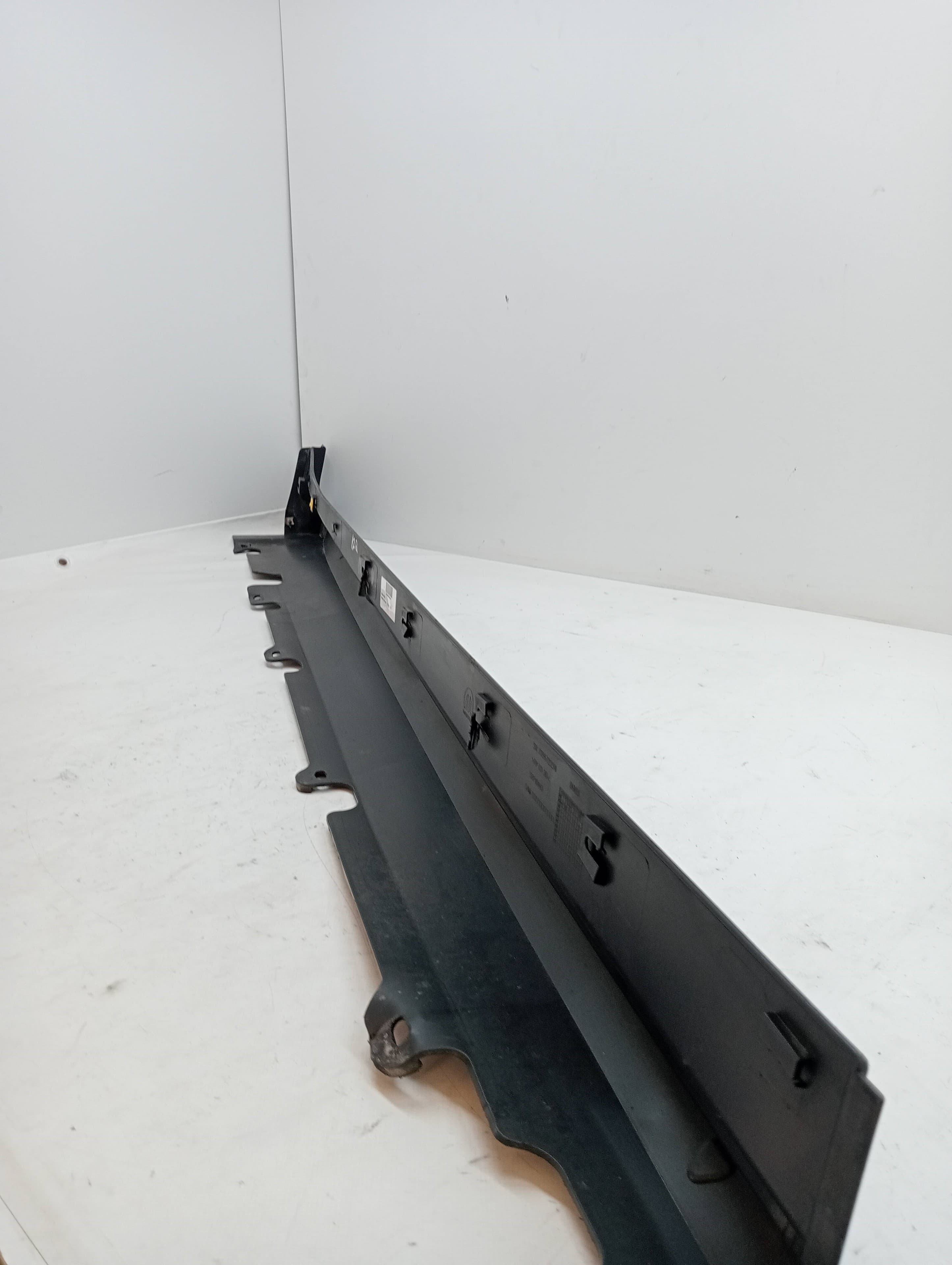 Faldon lateral FIAT 500 X (334)