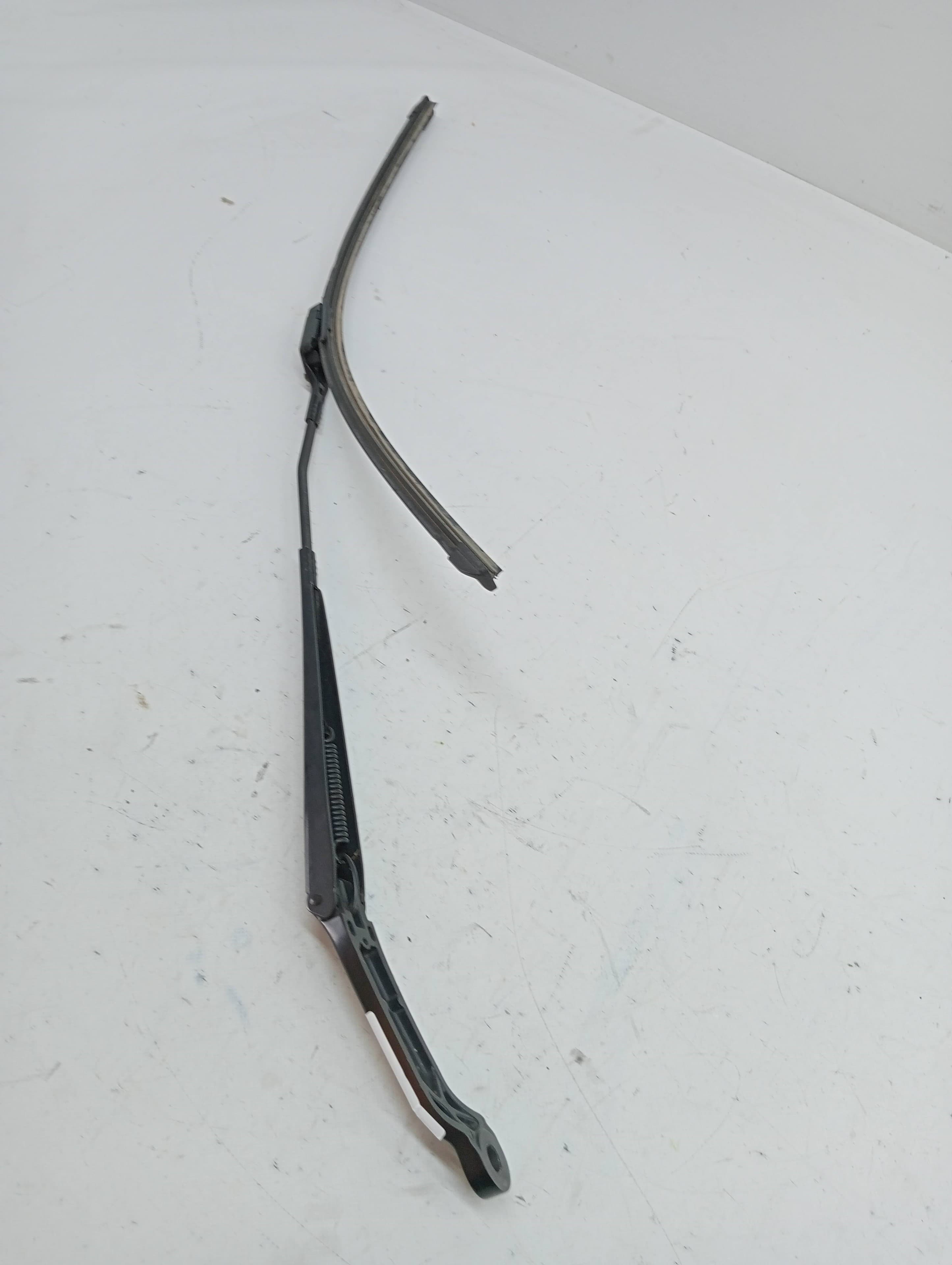 Brazo limpia delantero izquierdo FIAT 500 X (334)