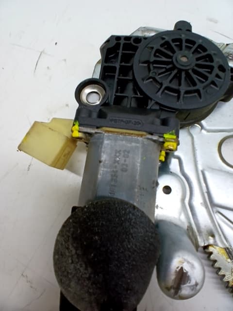 Elevalunas delantero derecho VOLVO XC90 4
