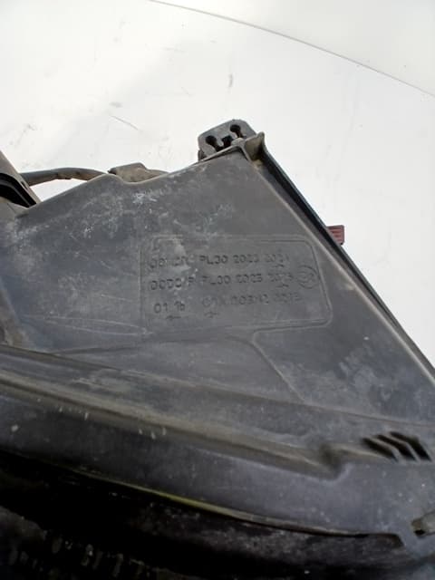Faro derecho VOLVO XC90 3