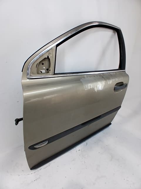 Puerta delantera izquierda VOLVO XC90 4