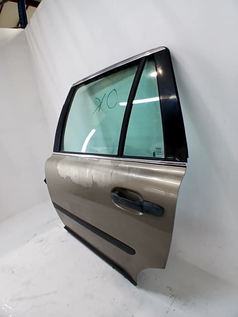 Puerta trasera izquierda VOLVO XC90 3
