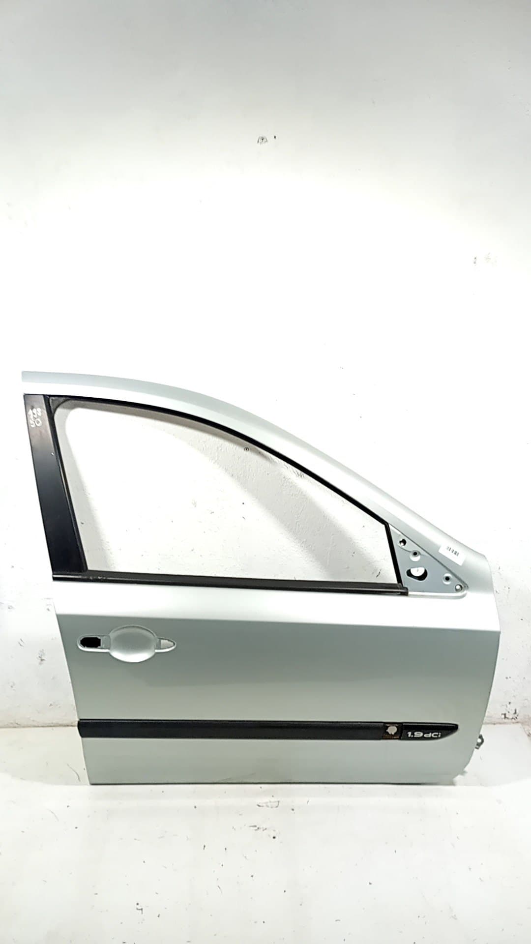 Puerta delantera derecha RENAULT LAGUNA (B56) 2