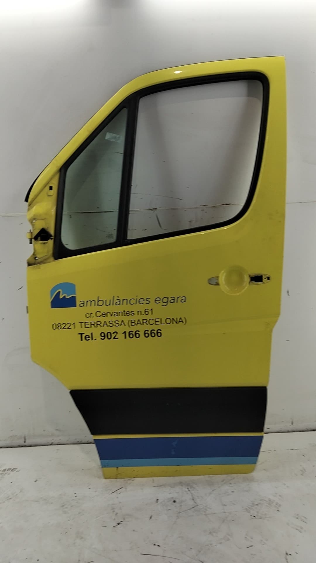 Puerta delantera izquierda MERCEDES-BENZ SPRINTER 3,5-T FURGONETA (B906)