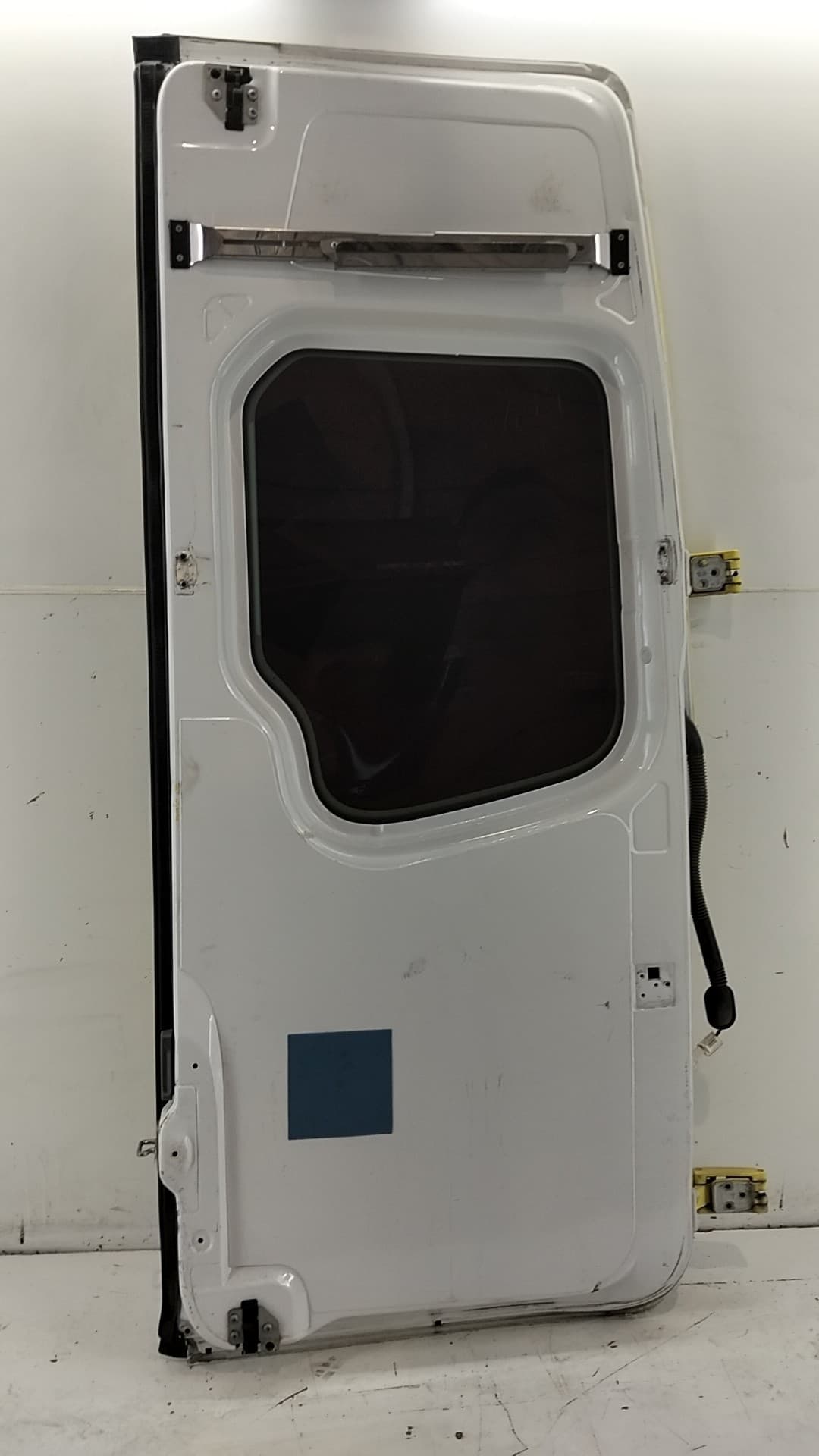 Puerta trasera izquierda MERCEDES-BENZ SPRINTER 3,5-T FURGONETA (B906) 2