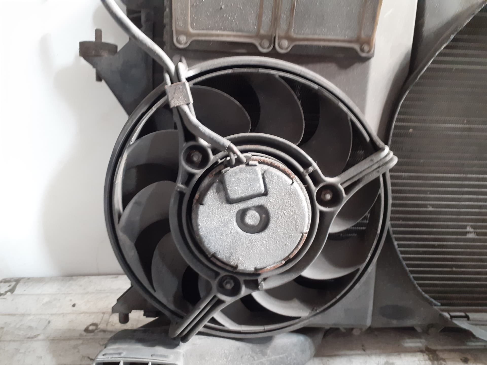 Electroventilador AUDI A6 BERLINA (4B2) 3