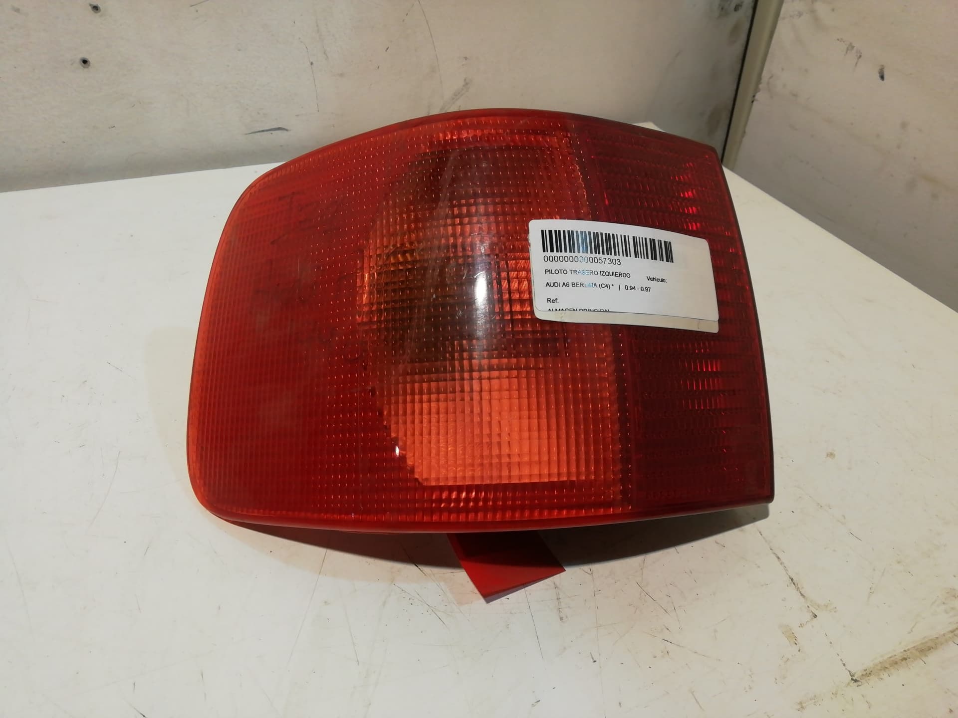 Piloto trasero izquierdo AUDI A6 BERLINA (4B2)