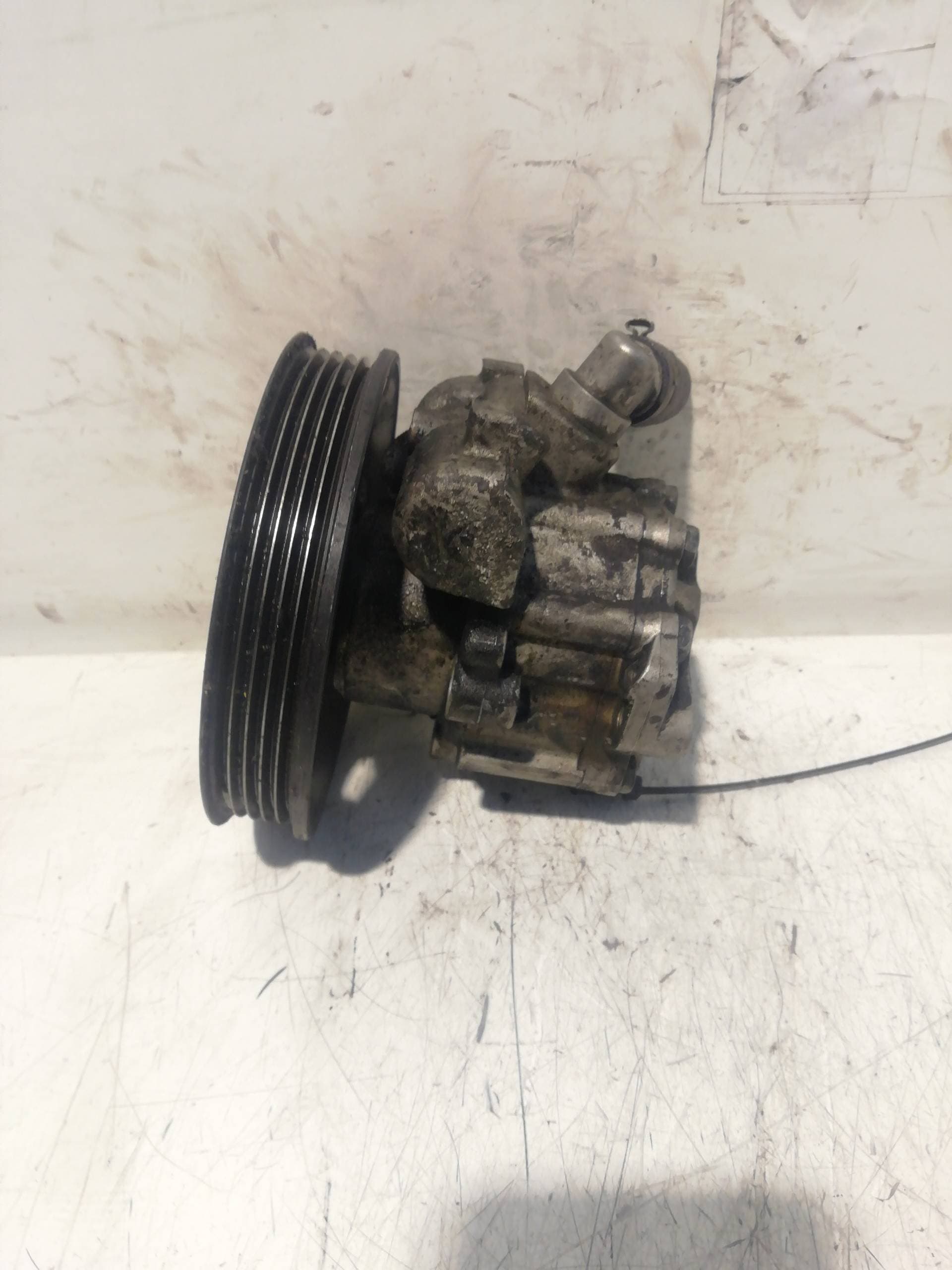 Bomba direccion AUDI A6 BERLINA (4B2) 4