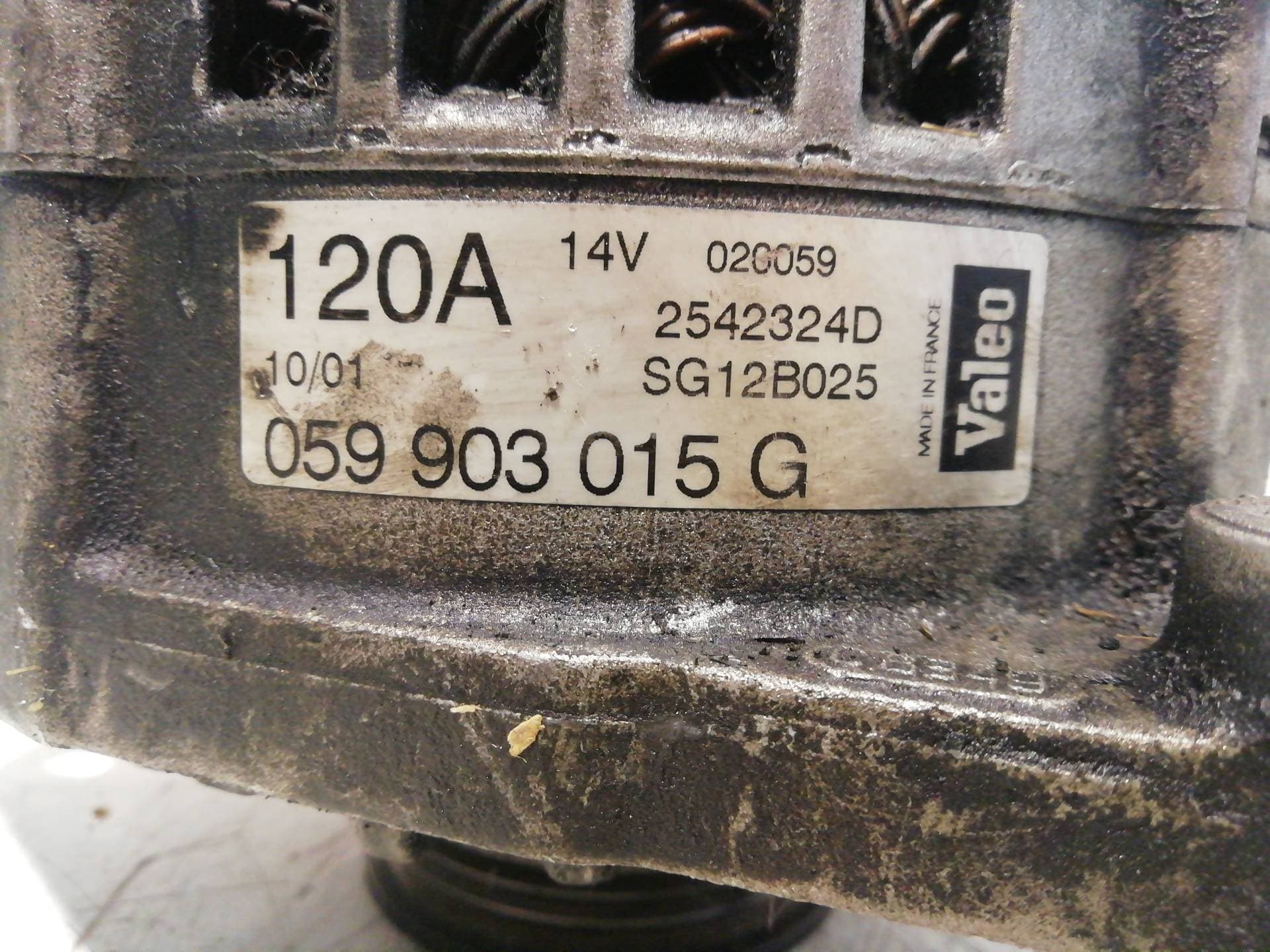 Alternador AUDI A6 BERLINA (4B2) 2