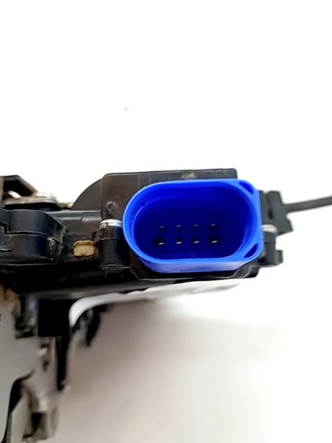 Cerradura puerta delantera izquierda SKODA ROOMSTER (5J7) 2
