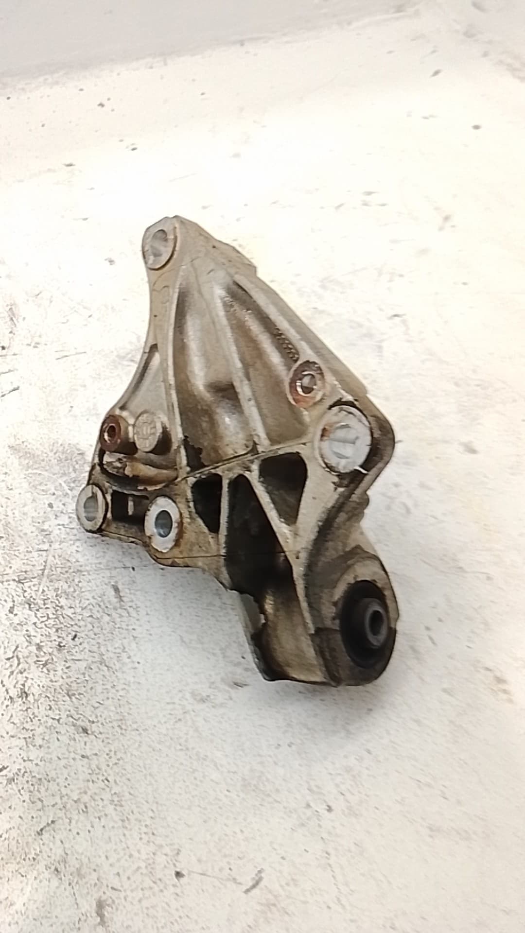 Soporte motor CITROEN DS5 2