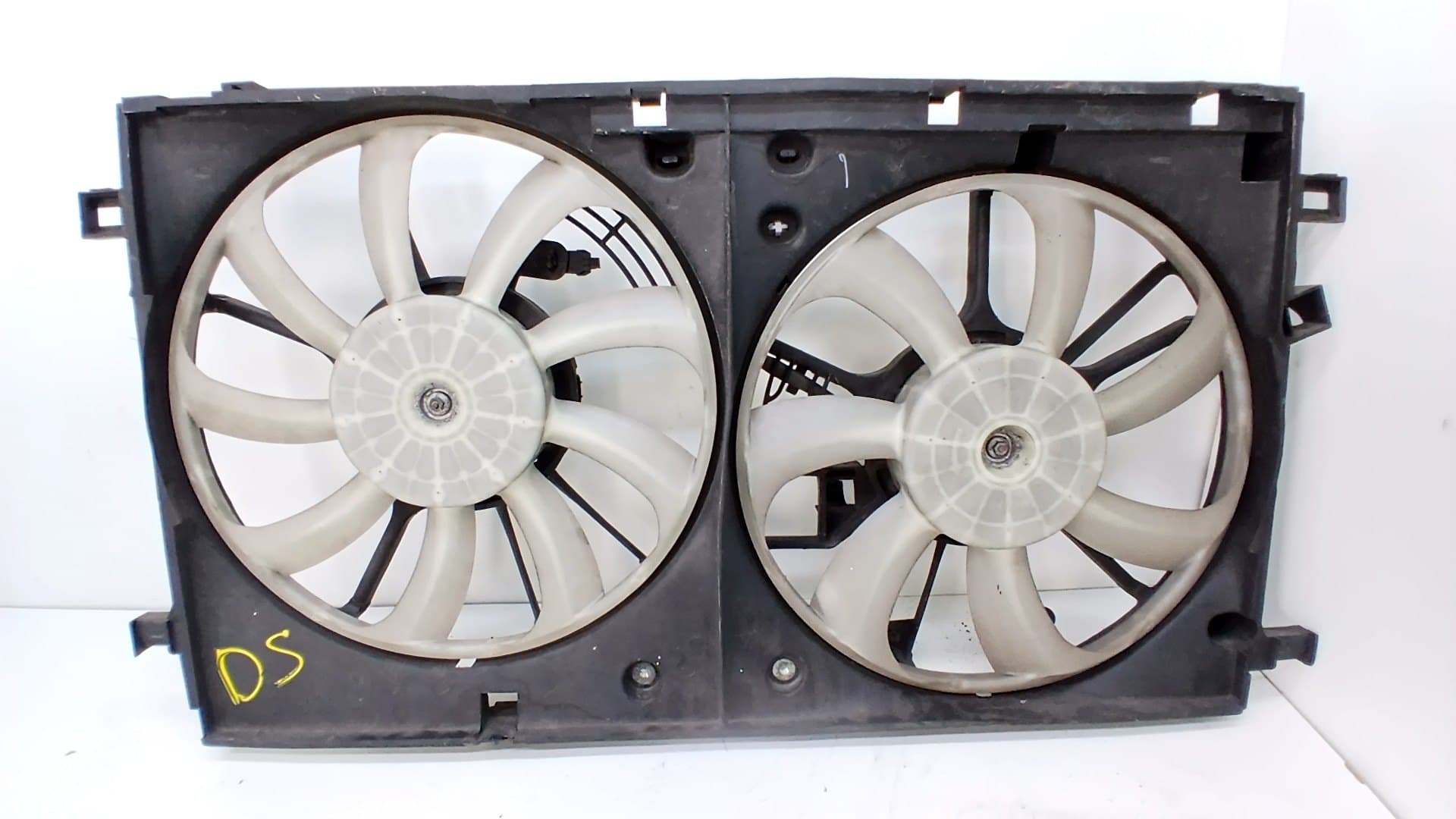 Electroventilador TOYOTA COROLLA