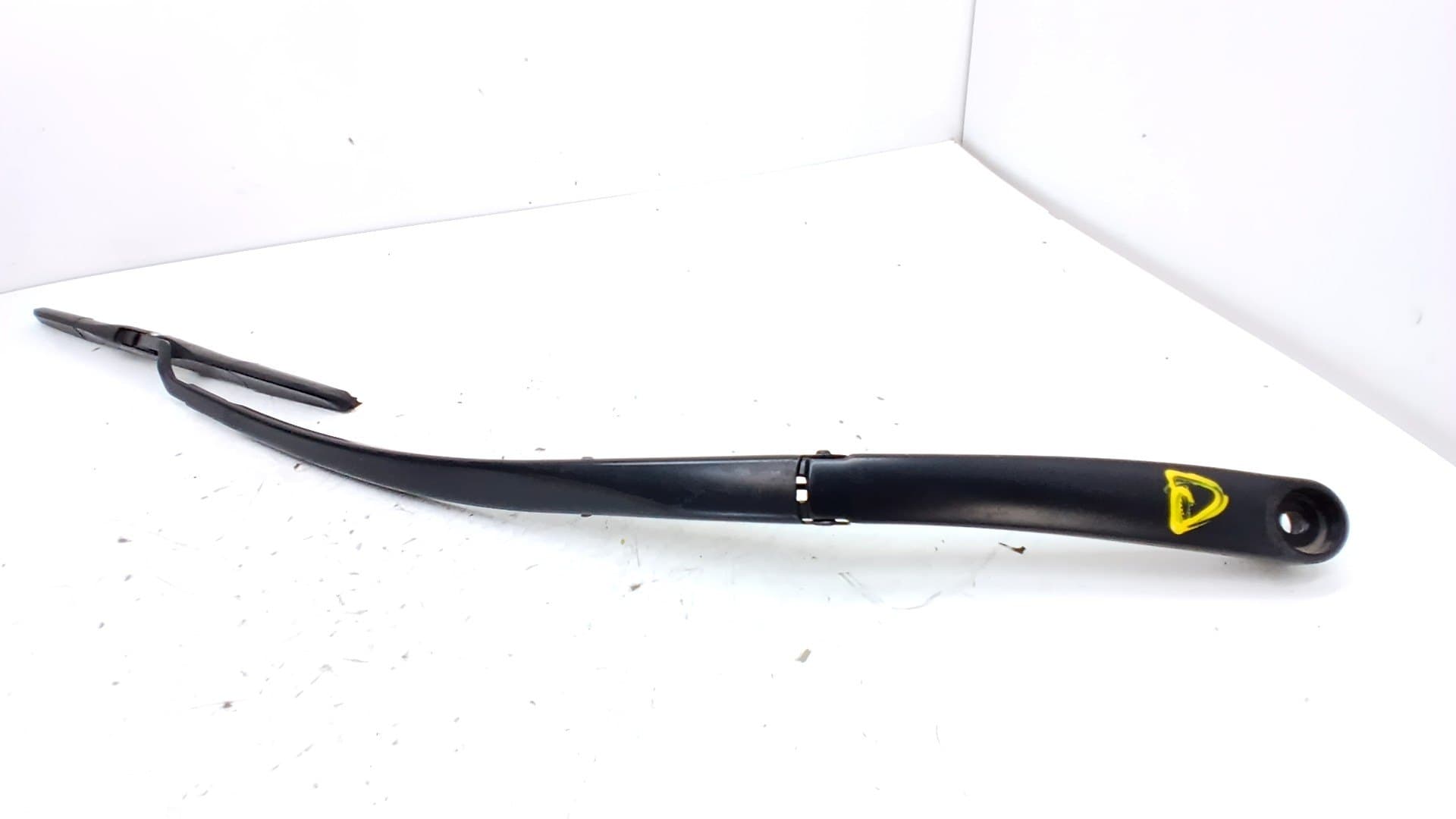 Brazo limpia delantero derecho KIA XCEED