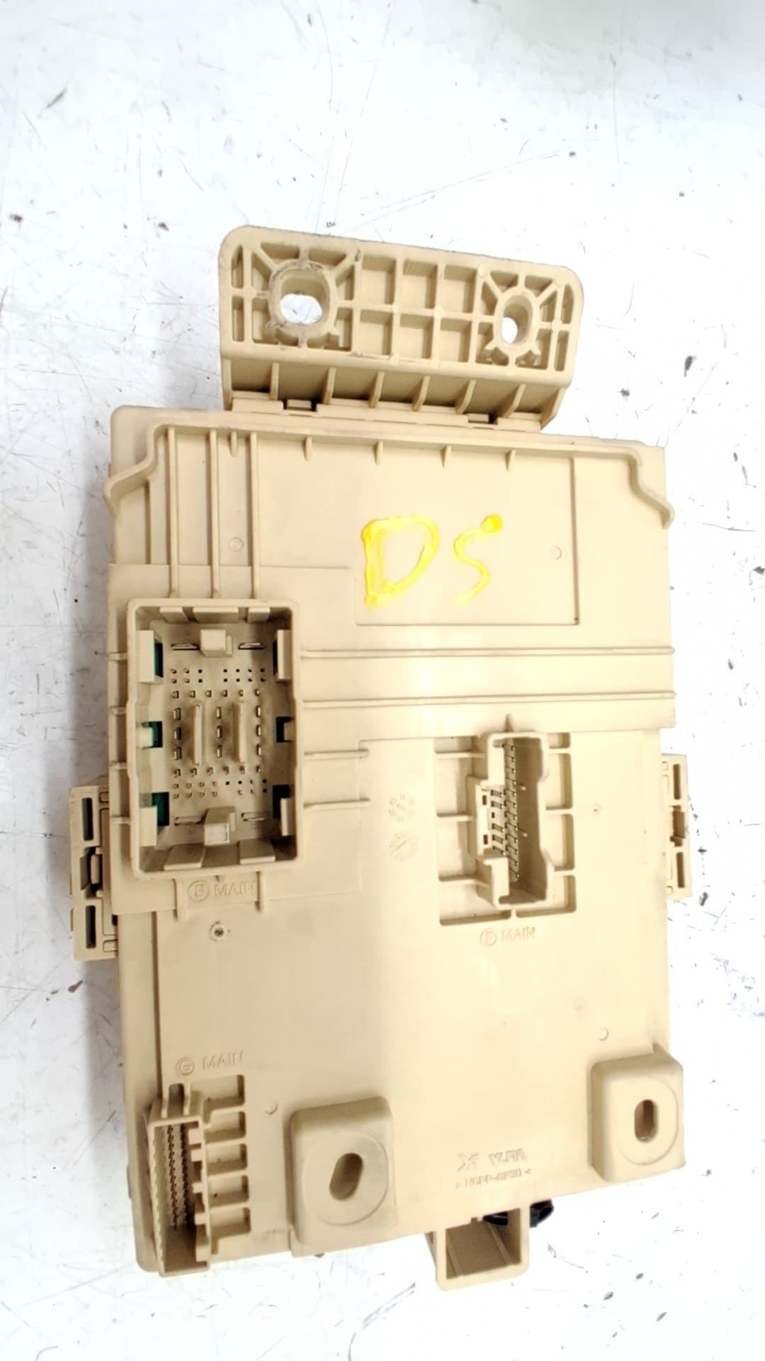 Caja reles / fusibles KIA XCEED 2