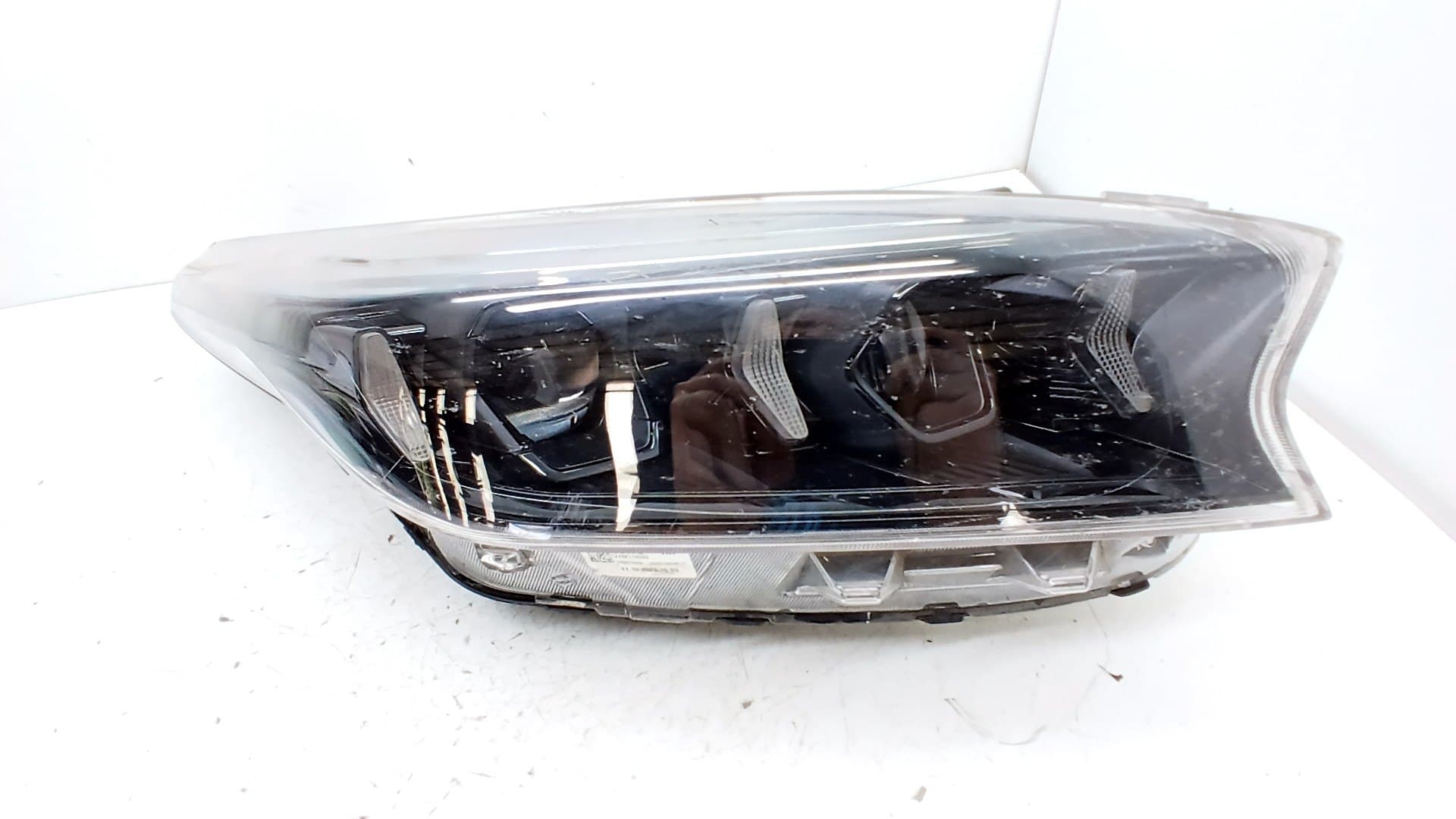 Faro derecho KIA XCEED