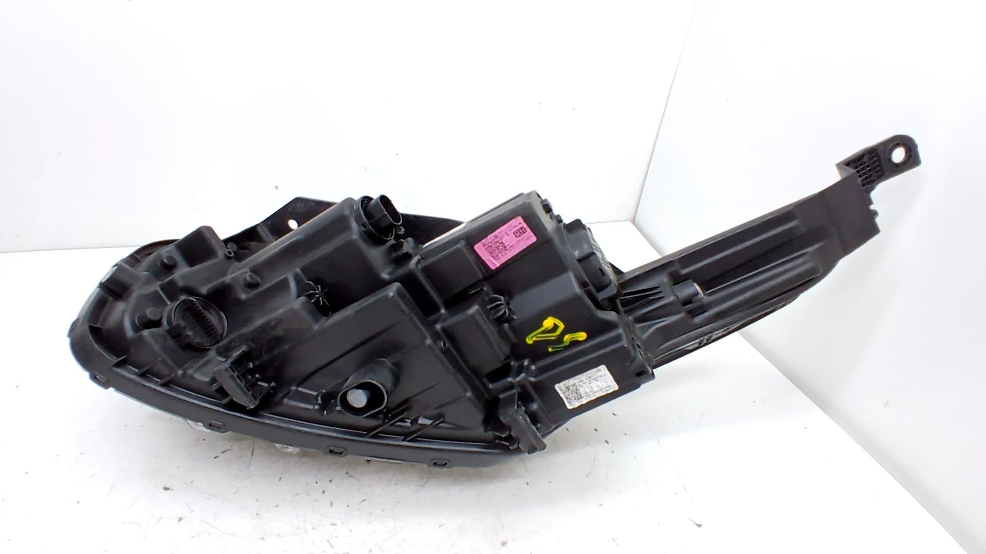 Faro derecho KIA XCEED 4