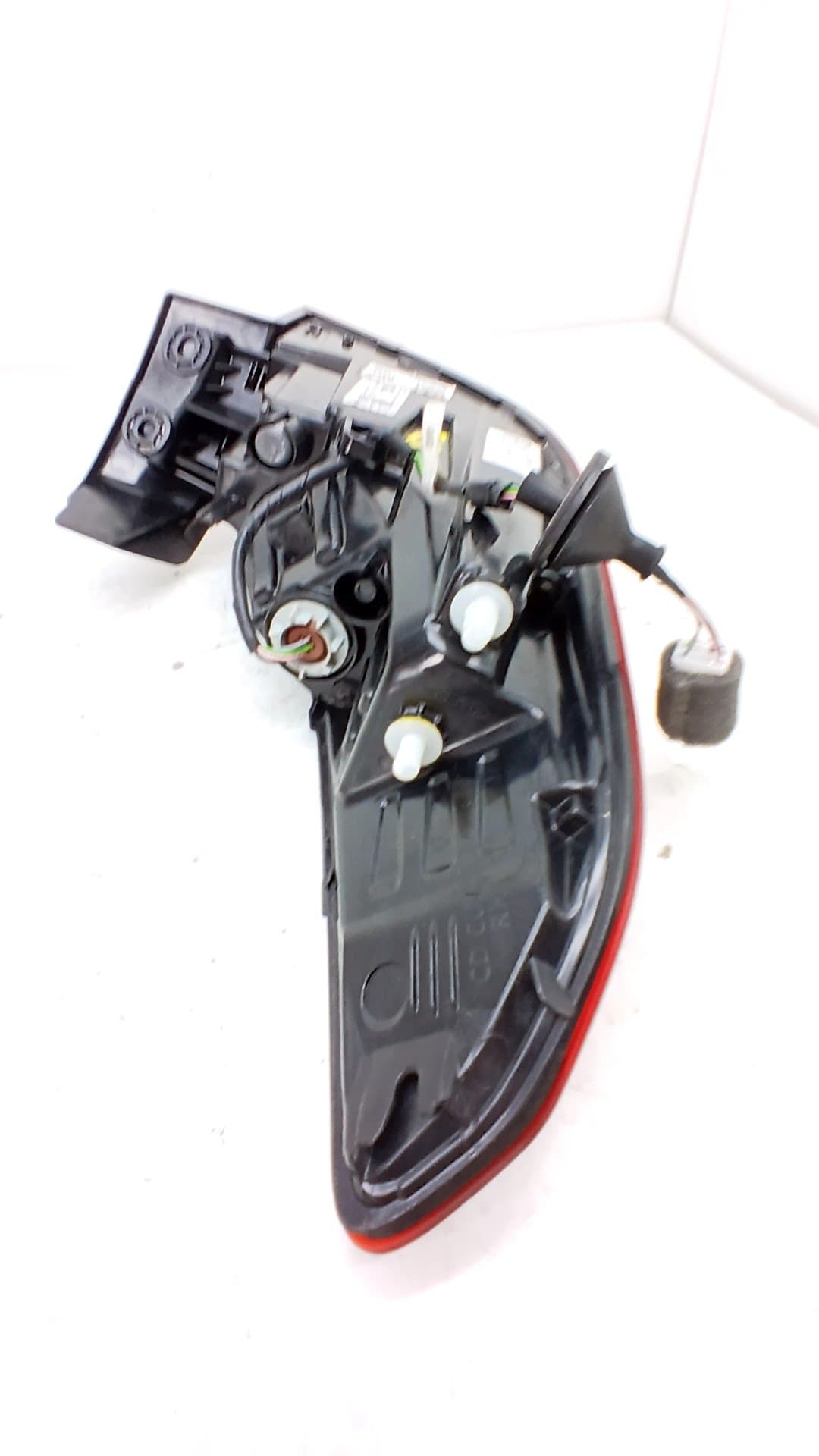 Piloto trasero derecho KIA XCEED 3