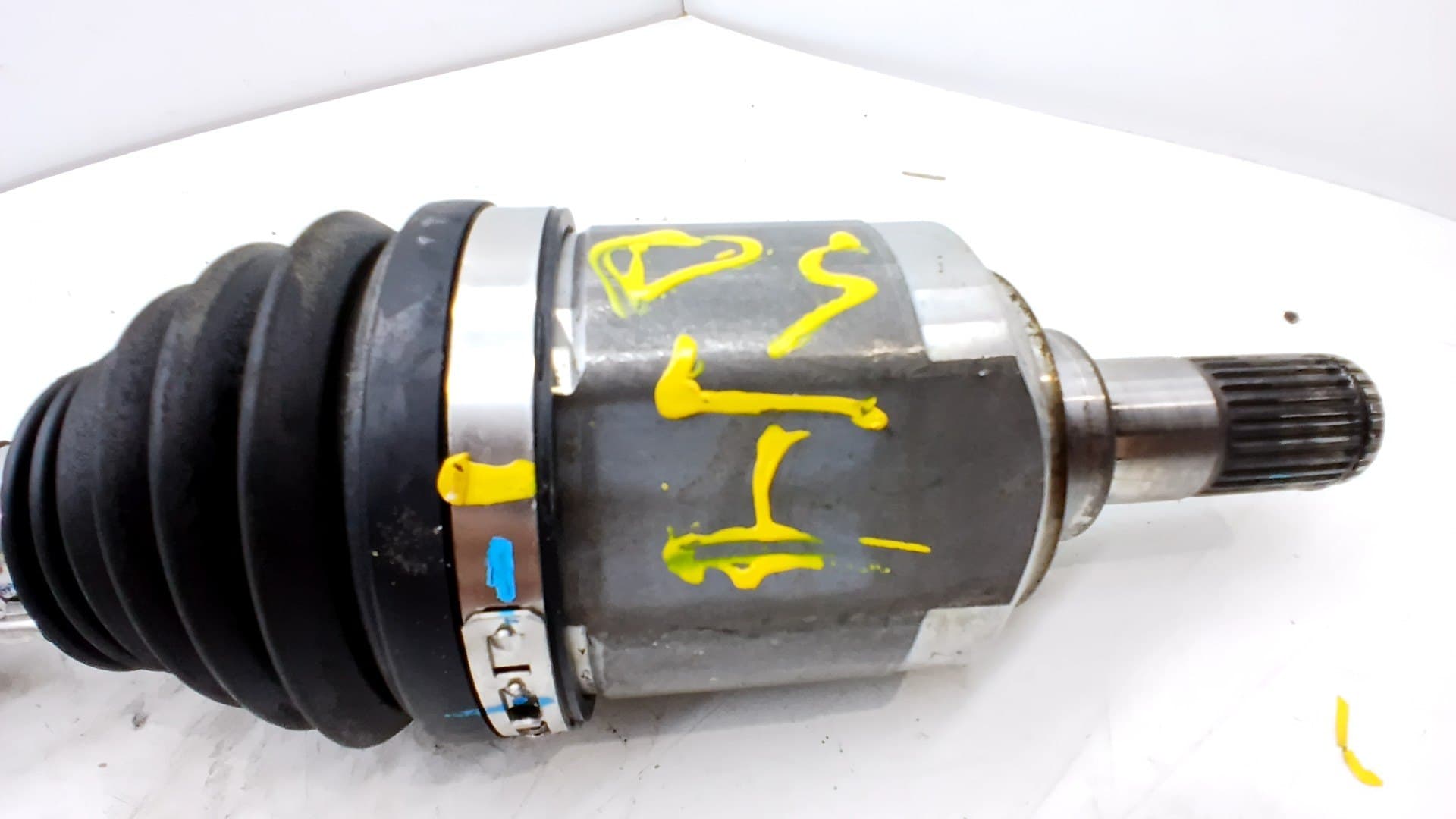 Transmision delantera izquierda KIA XCEED 4