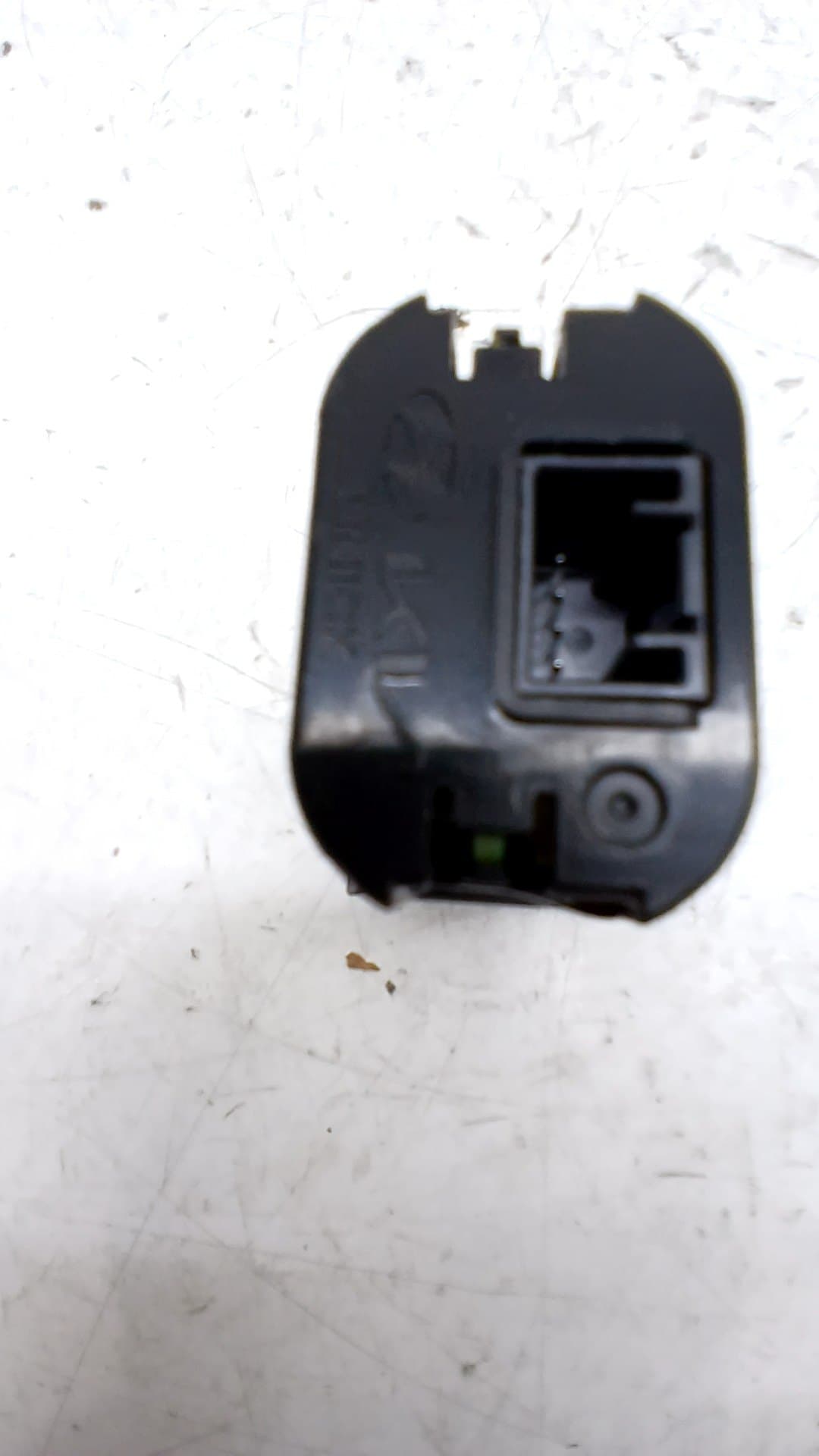 Recambio KIA XCEED ref. 96125J7800 2