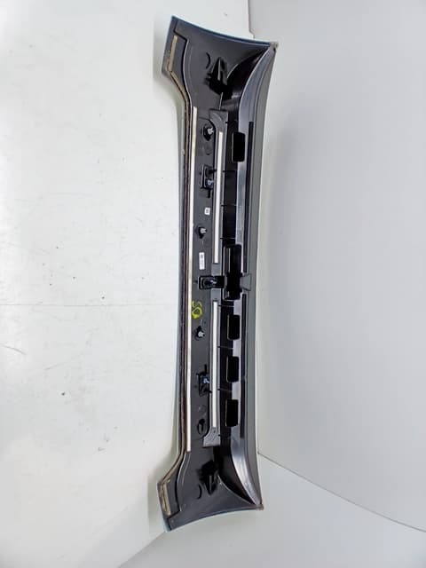 Aleron trasero FIAT 500E 4
