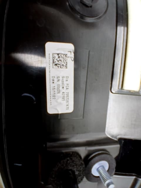 Aleron trasero FIAT 500E 3