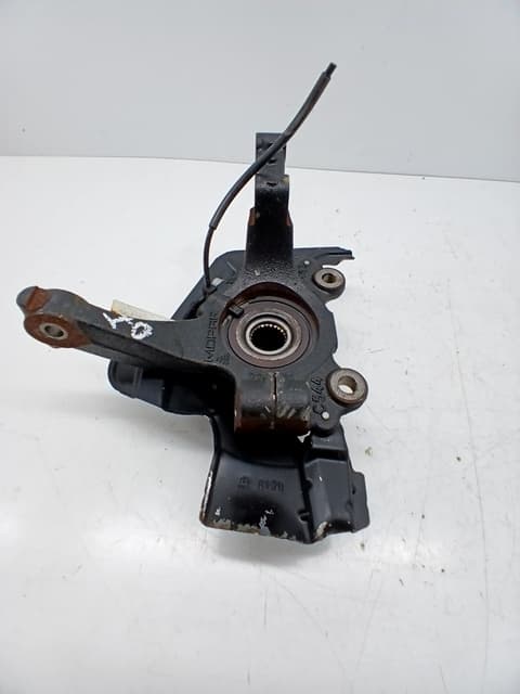 Mangueta delantera izquierda FIAT 500E