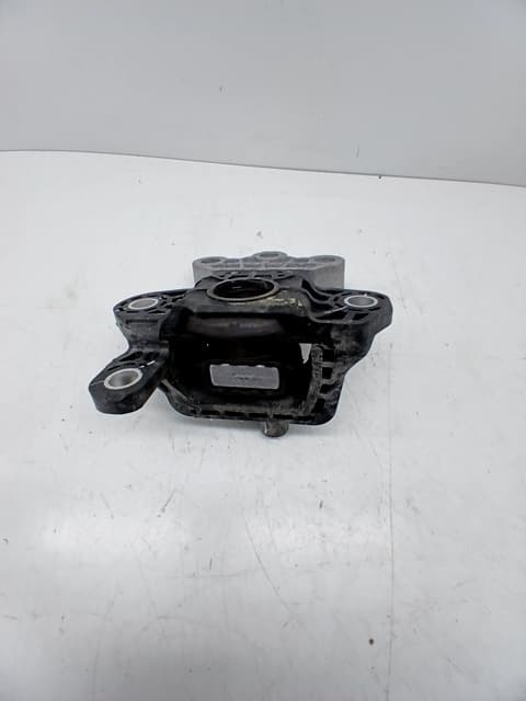 Soporte motor FIAT 500E 3