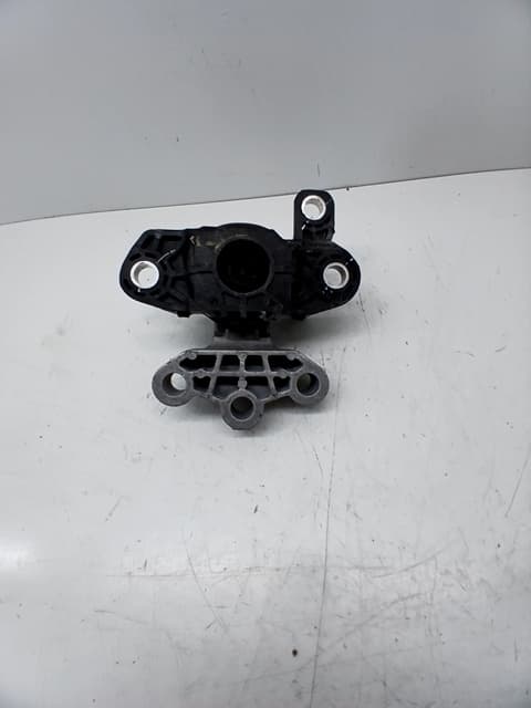 Soporte motor FIAT 500E 2