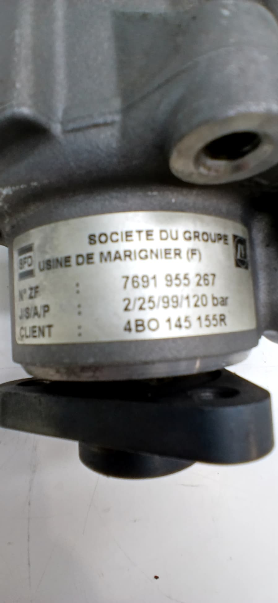 Bomba direccion AUDI A6 BERLINA (4B2) 2