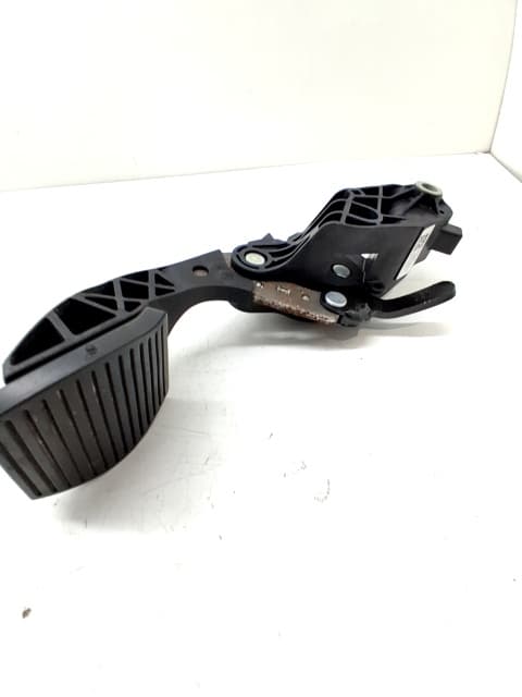 Pedal freno FIAT 500E 3