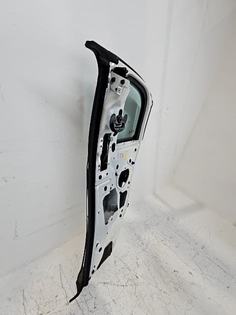 Puerta trasera derecha FIAT 500E 3