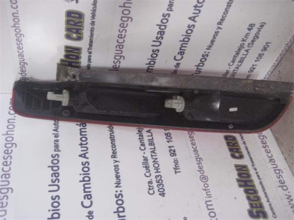 Piloto trasero derecho FORD FOCUS BERLINA (CAP)