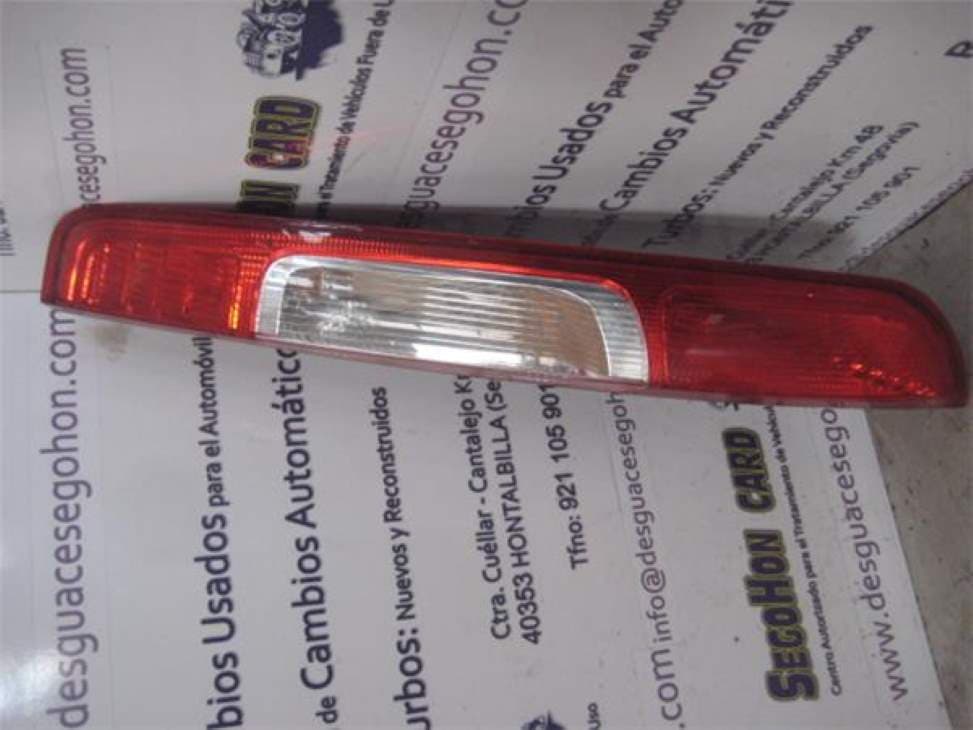 Piloto trasero derecho FORD FOCUS BERLINA (CAP) 2