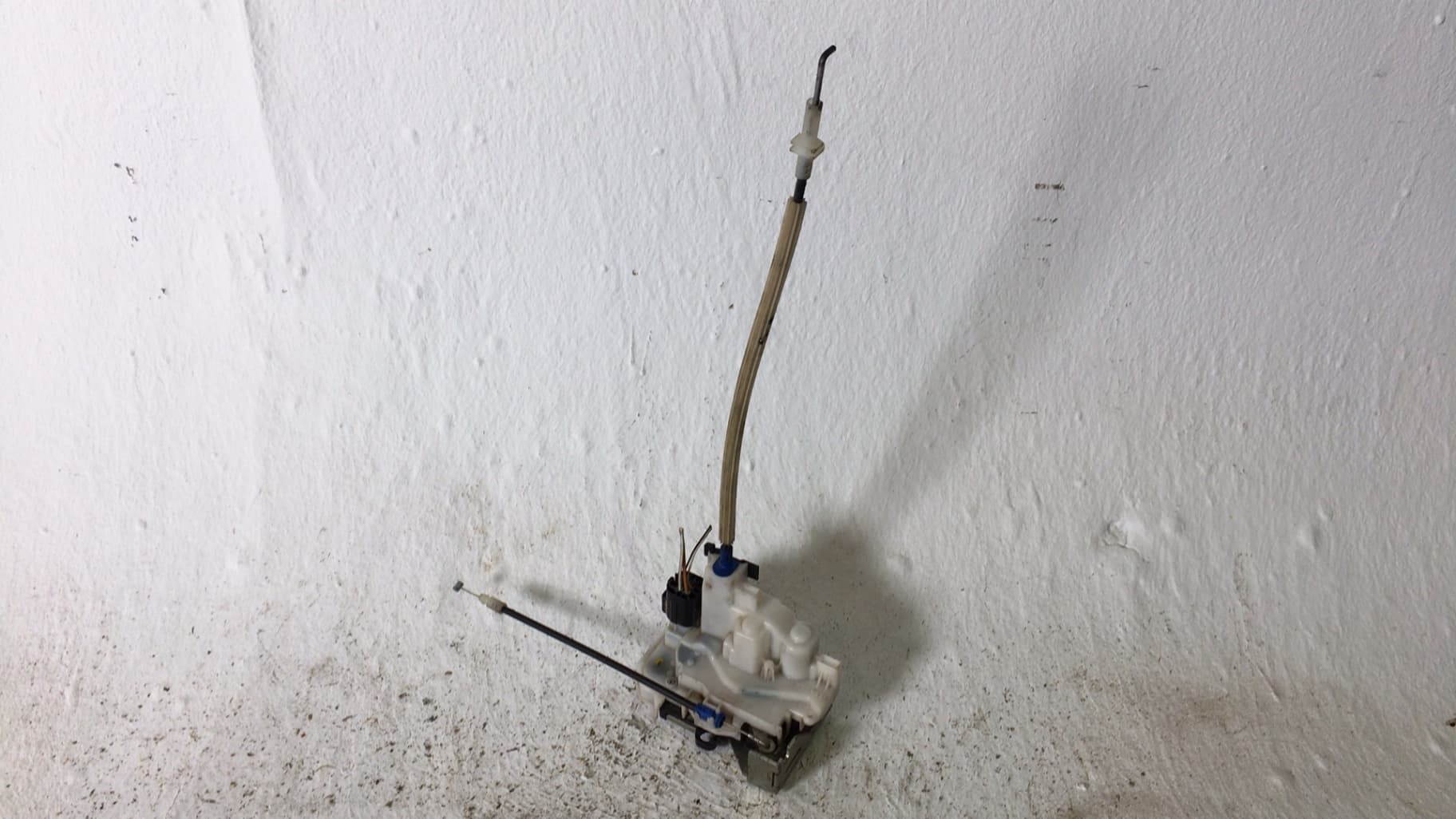 Cerradura puerta delantera derecha FIAT DOBLO