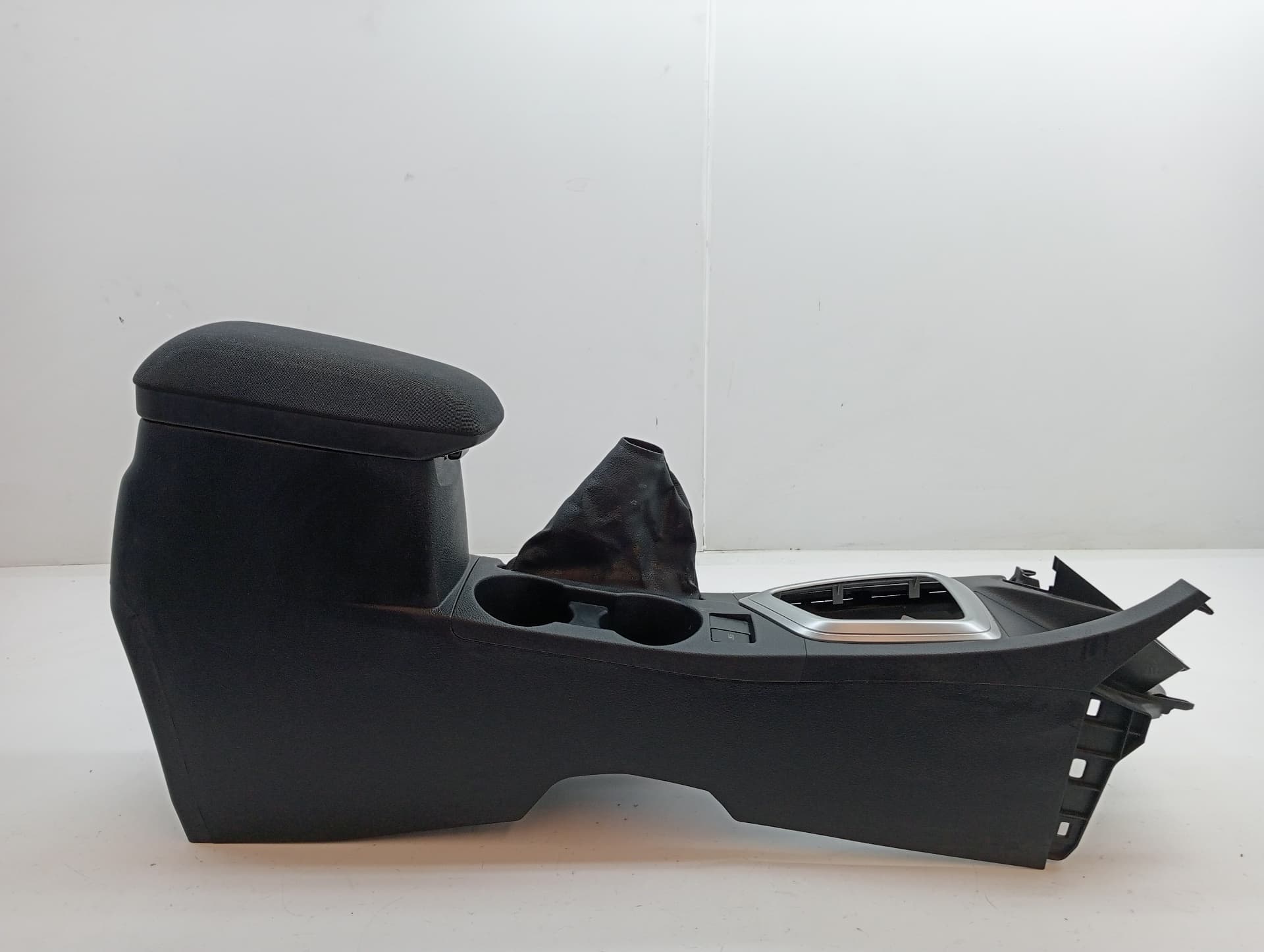 Consola central TOYOTA AURIS TOURING SPORTS (E18) 3