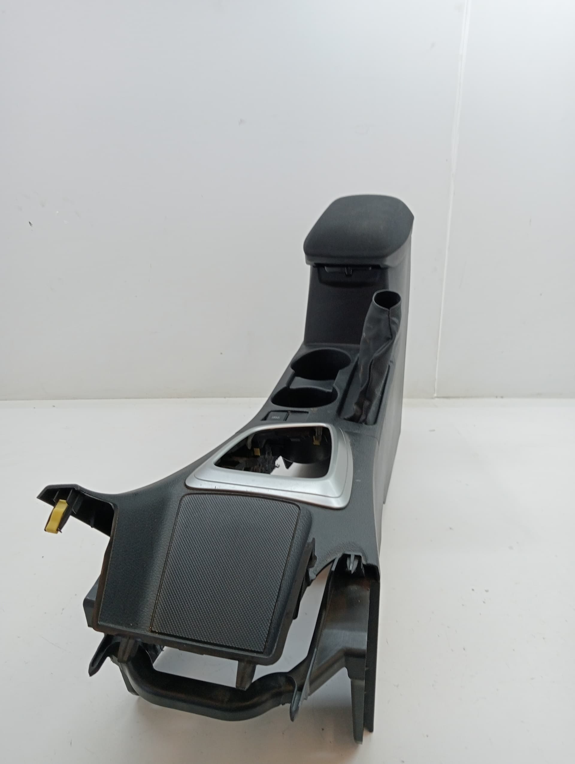 Consola central TOYOTA AURIS TOURING SPORTS (E18) 2