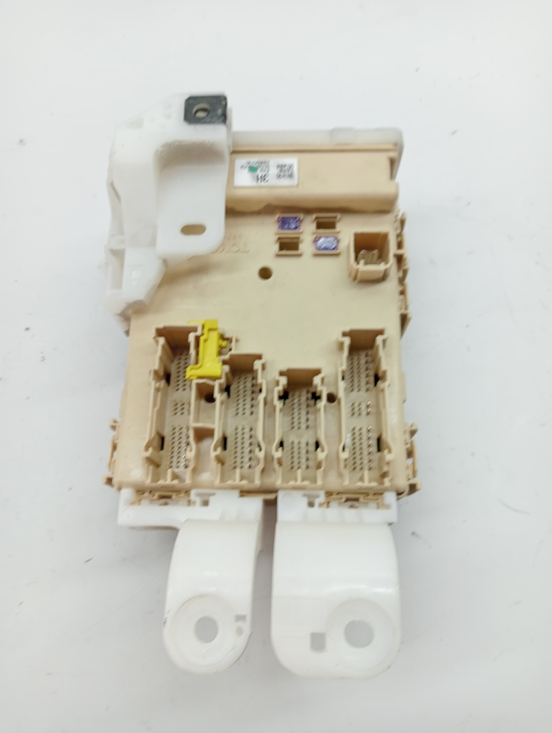 Caja reles / fusibles TOYOTA AURIS TOURING SPORTS (E18) 2