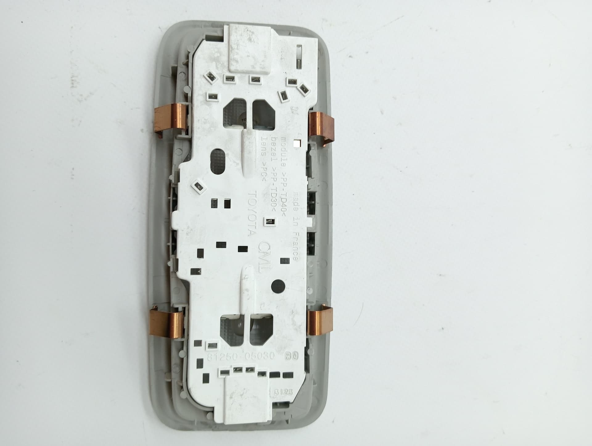 Luz interior TOYOTA AURIS TOURING SPORTS (E18) 3