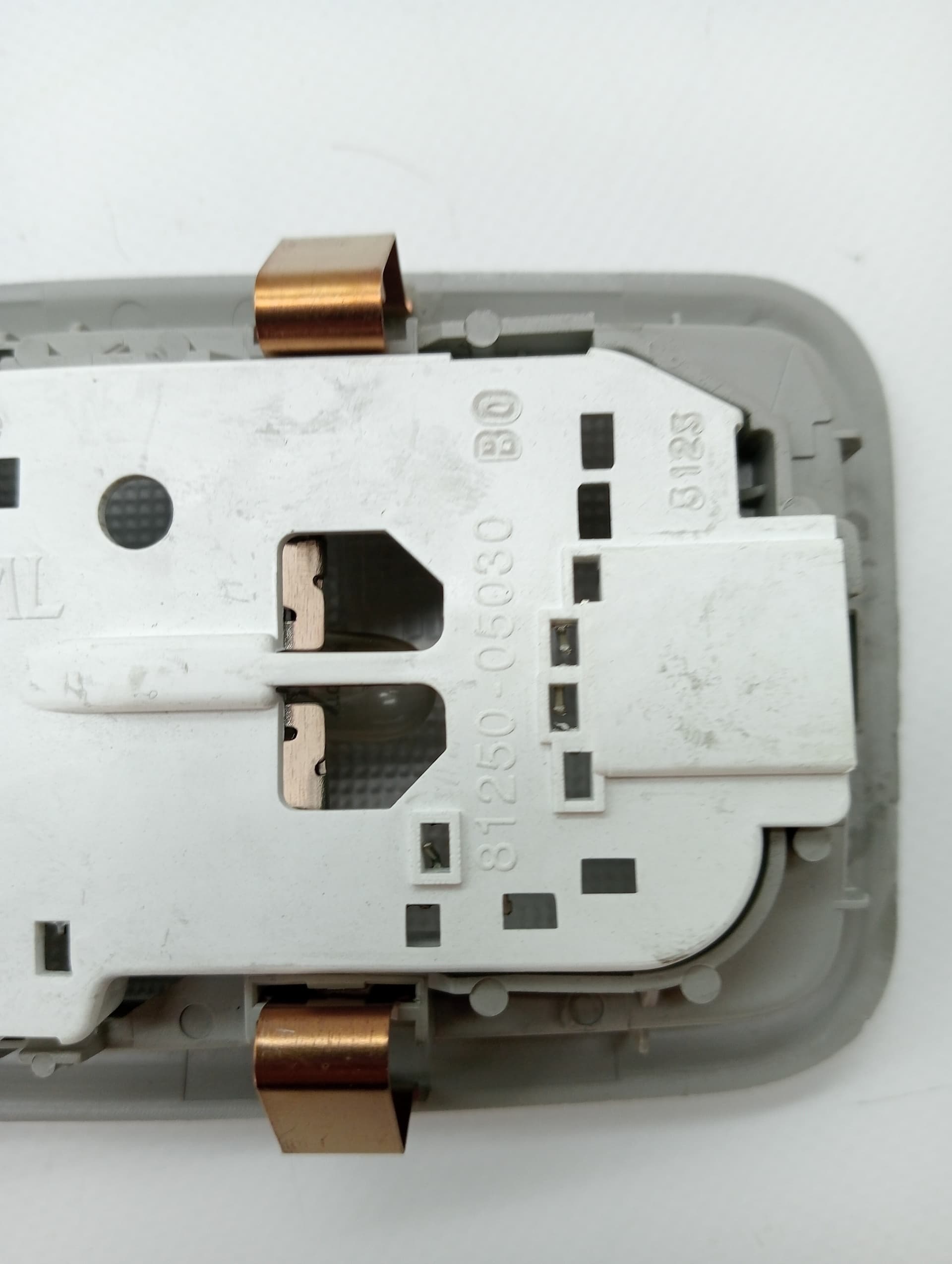 Luz interior TOYOTA AURIS TOURING SPORTS (E18) 2