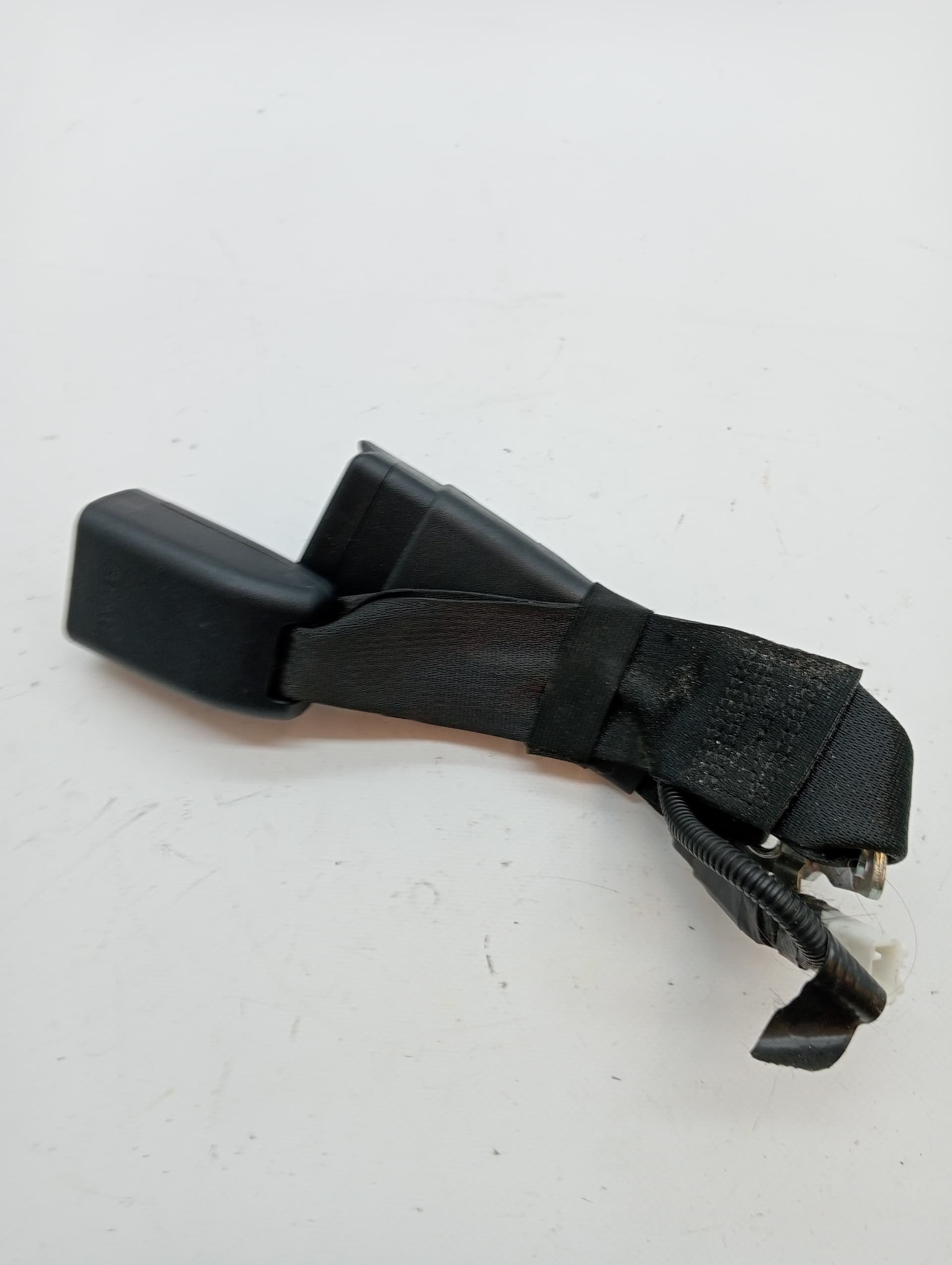 Enganche cinturon TOYOTA AURIS TOURING SPORTS (E18) 3