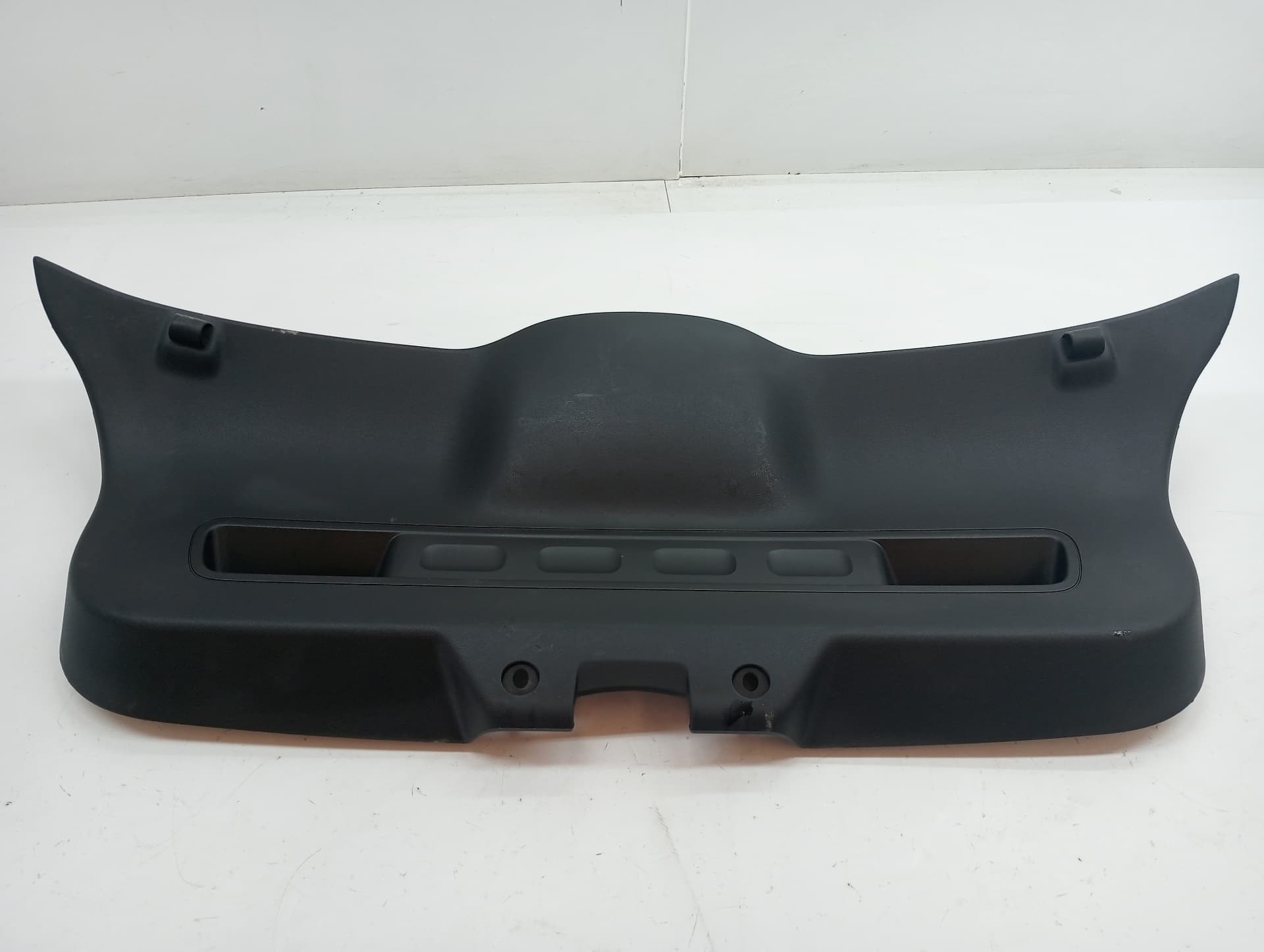 Guarnecido porton trasero CITROEN C3 AIRCROSS 2