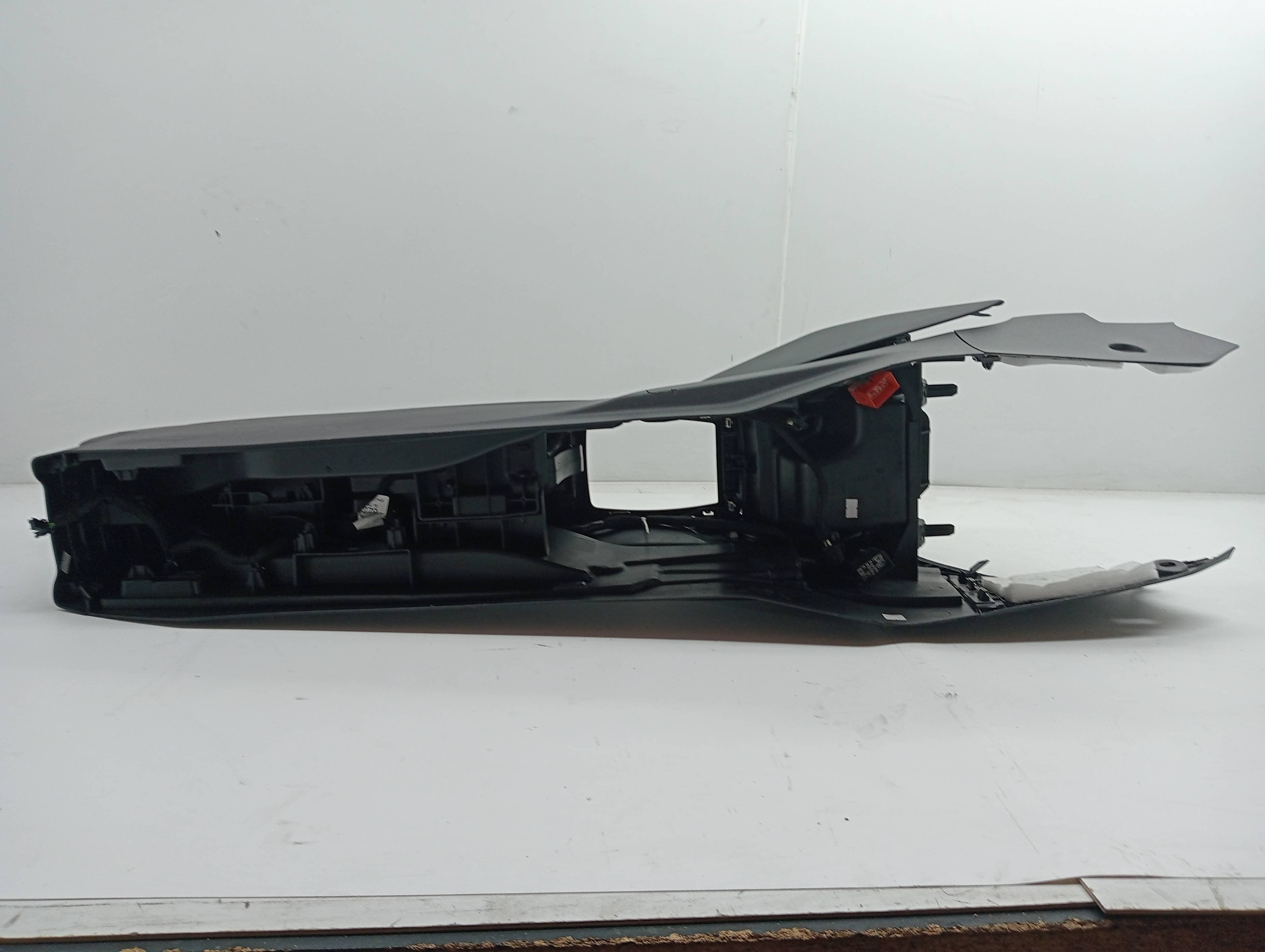 Consola central CITROEN CITROËN C4 III (BA_, BB_, BC_) 2